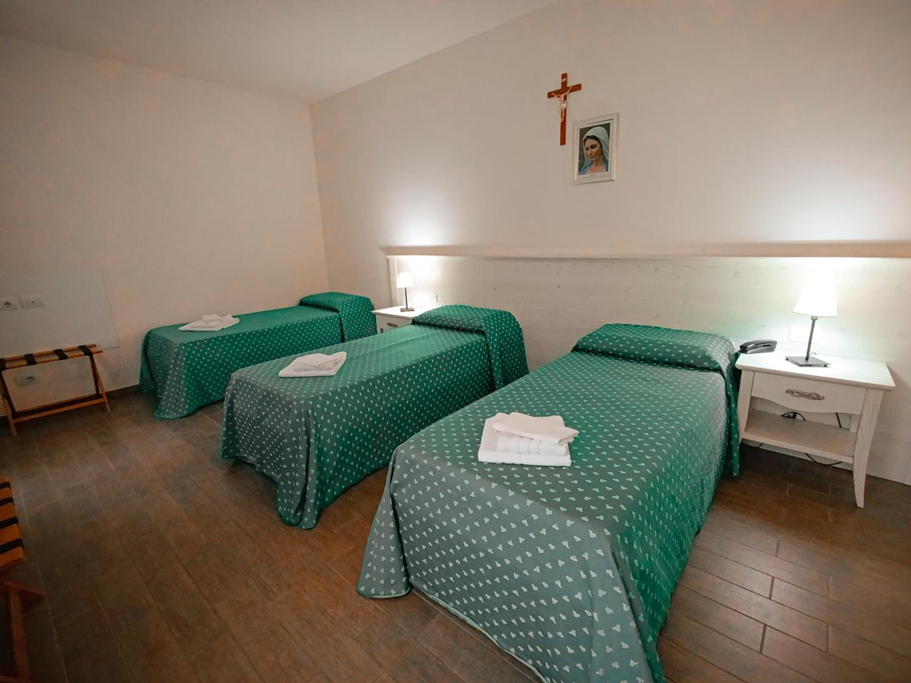 Comfort Triple Room