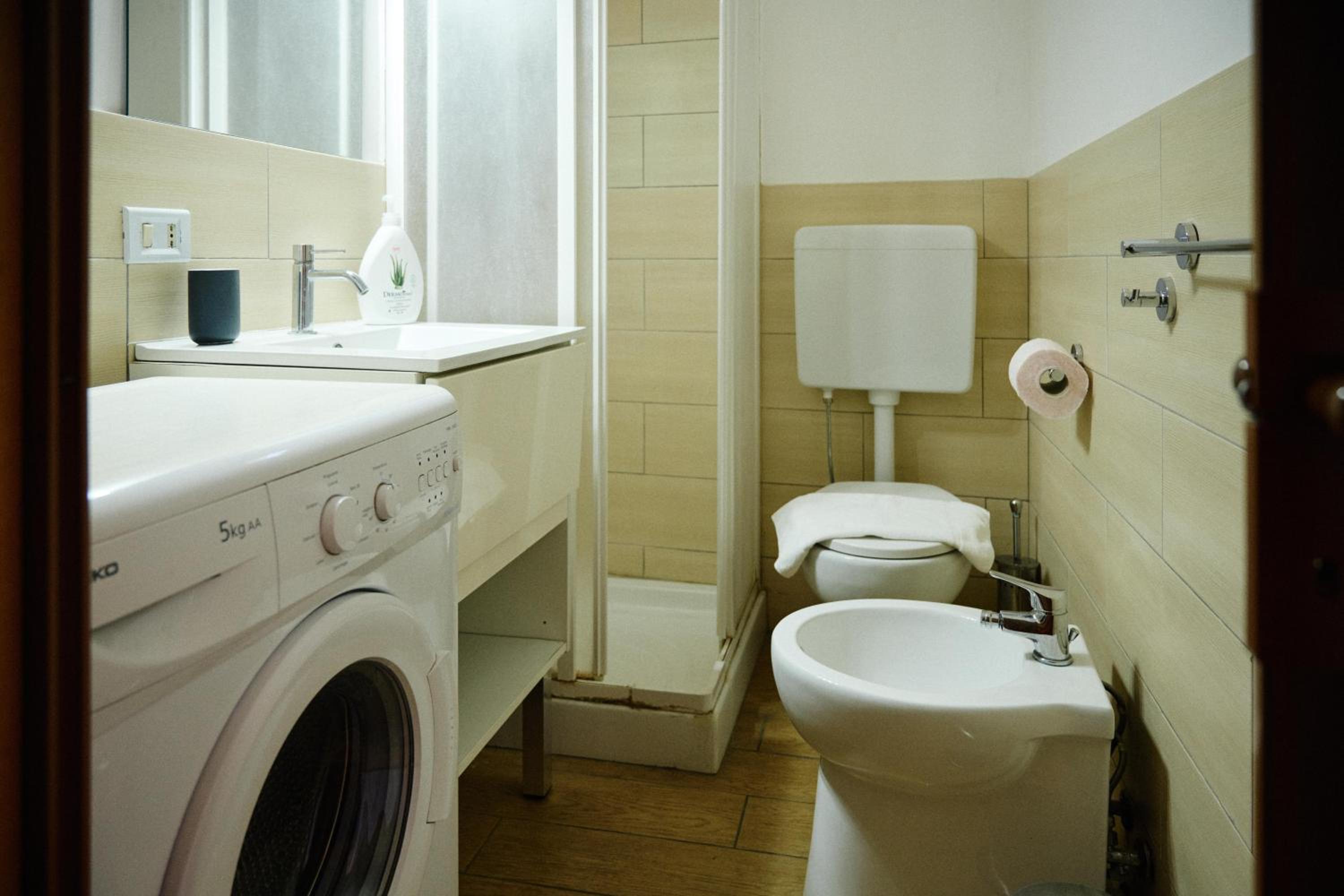 One-Bedroom Apartment - Photo 7