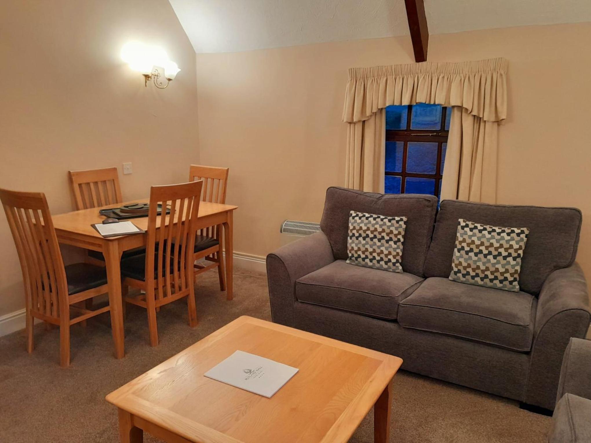 Stable Mews One Bedroom Apartment with Sofa Bed photo 2