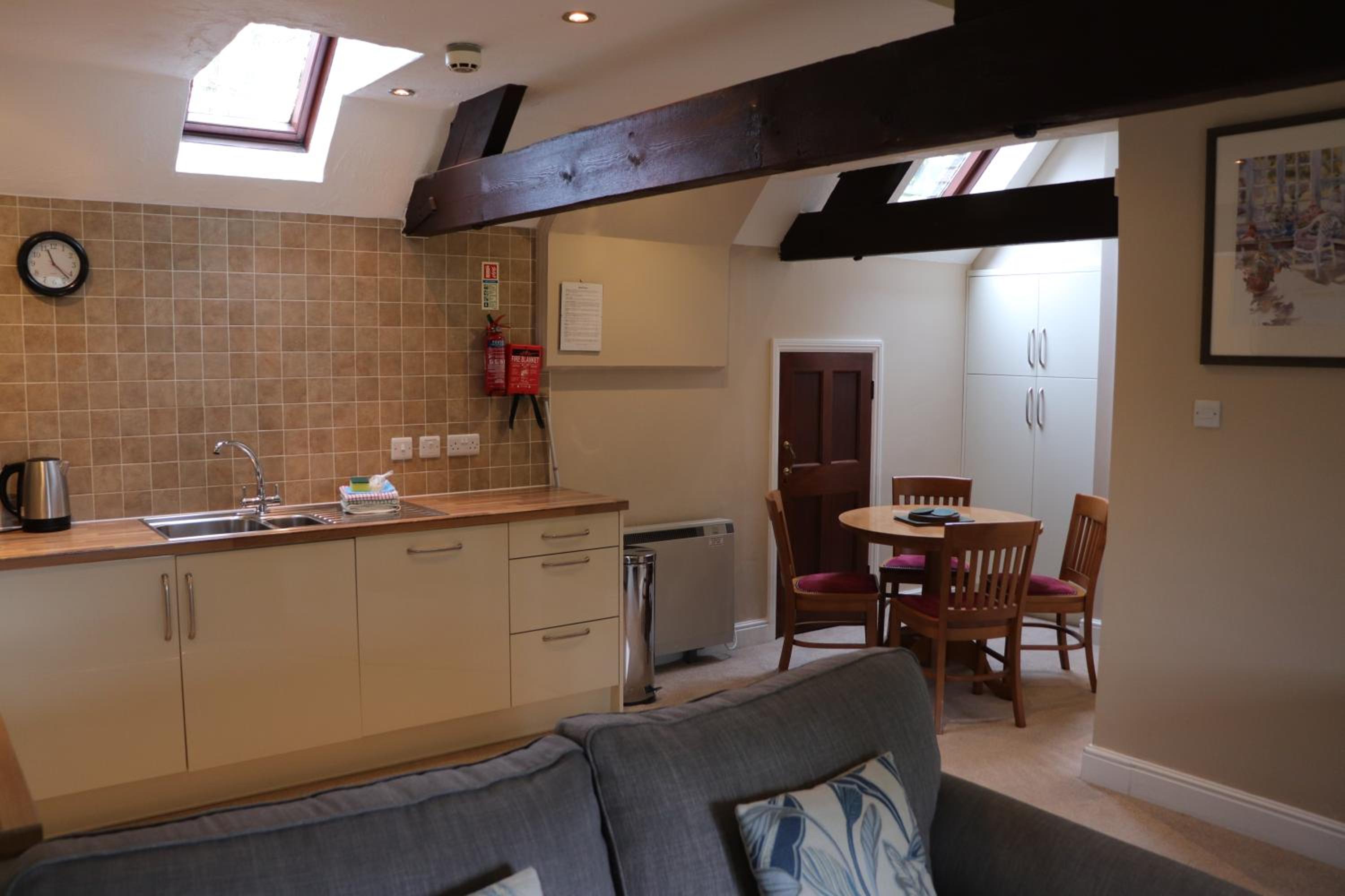 Stable Mews Two Bedroom Apartment photo 3