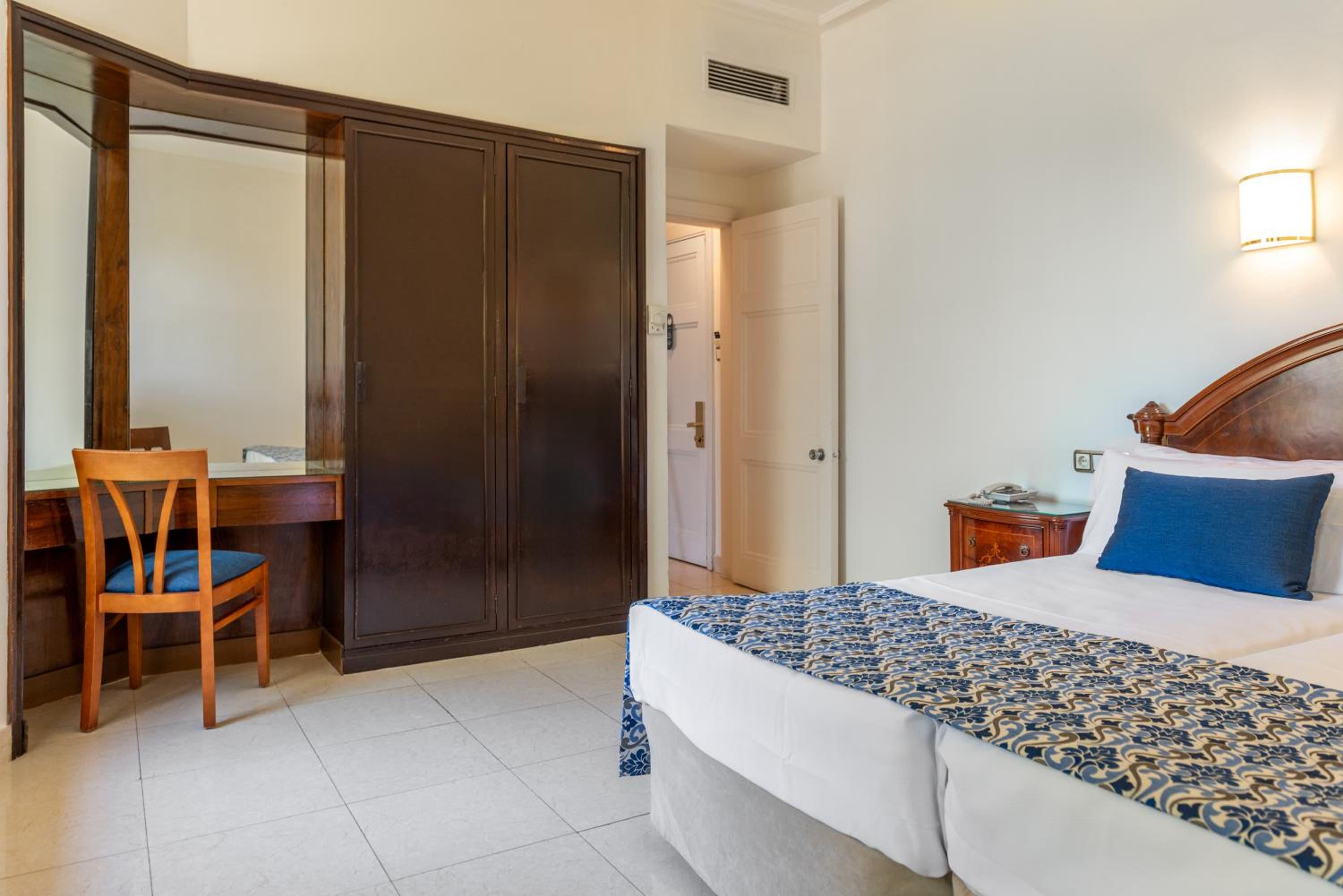 Habitación Doble o con Dos Camas