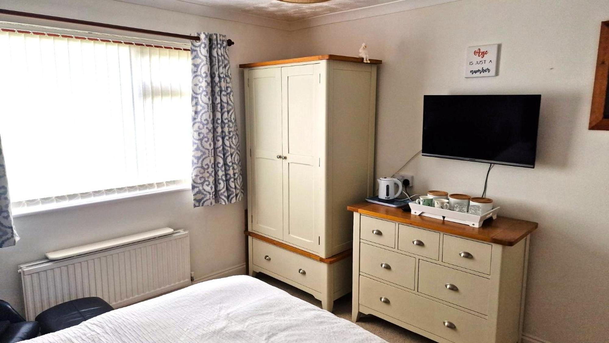 Double or Twin Room photo 3