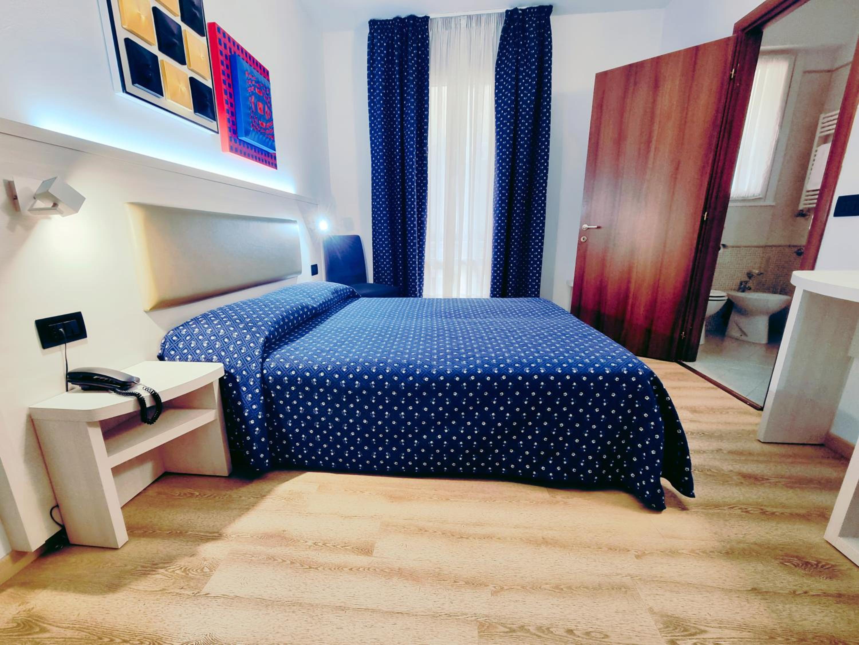 Double Room - Photo 1