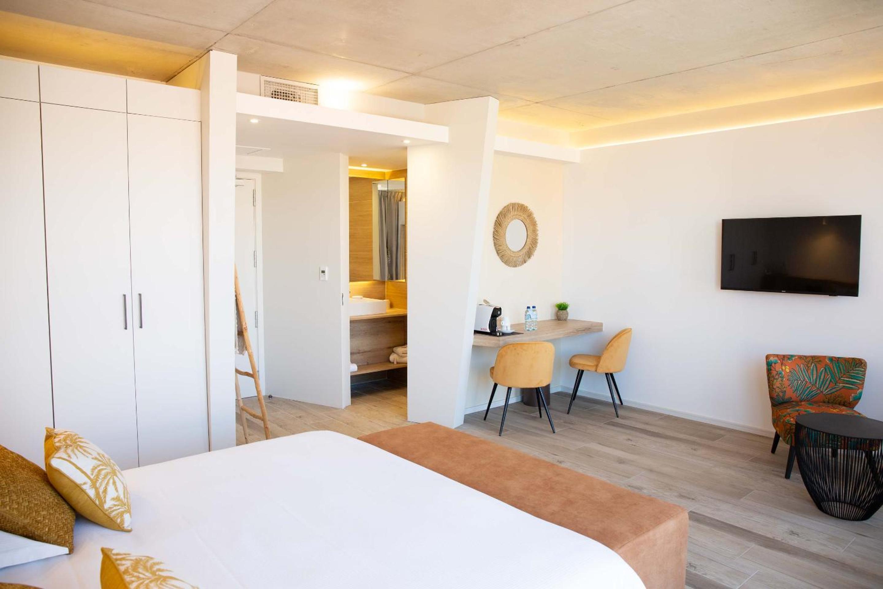 Room Collection (in the new villa without sea view) - Photo 7