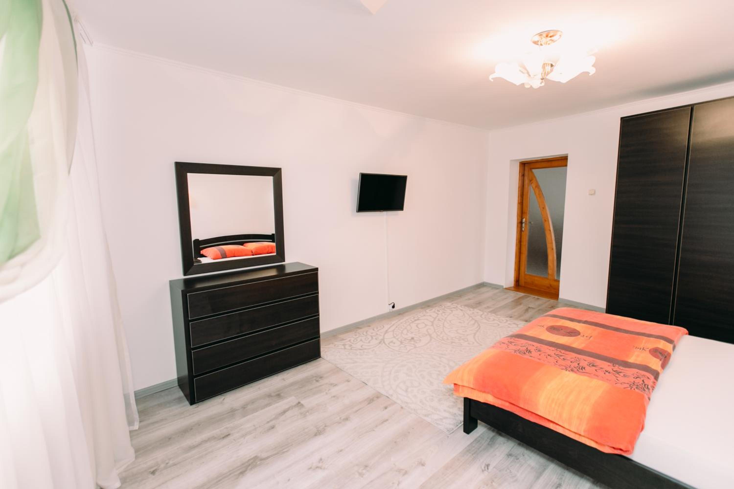 Large Double Room photo 3