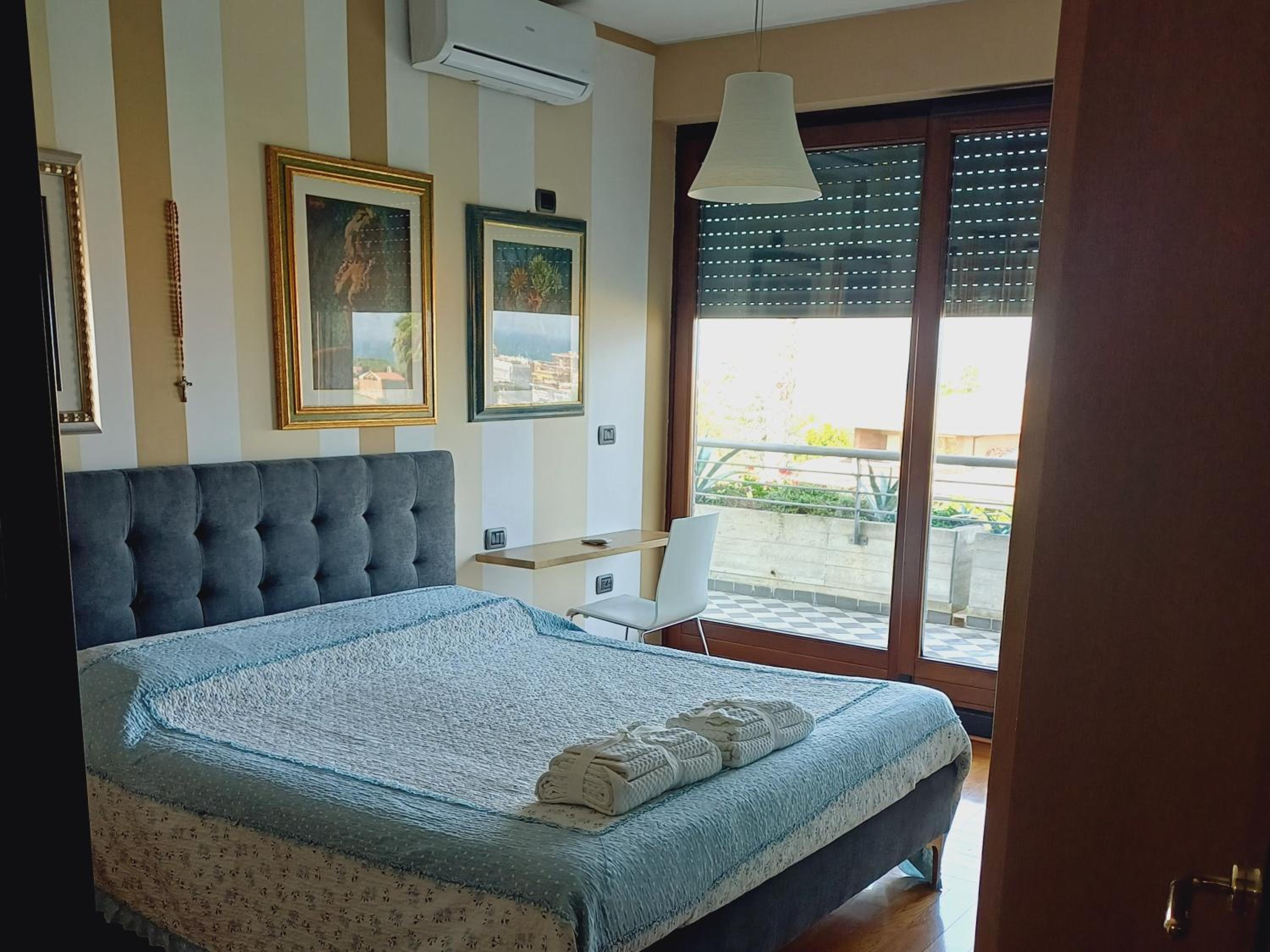 Deluxe Double Room with Balcony and Sea View photo 1