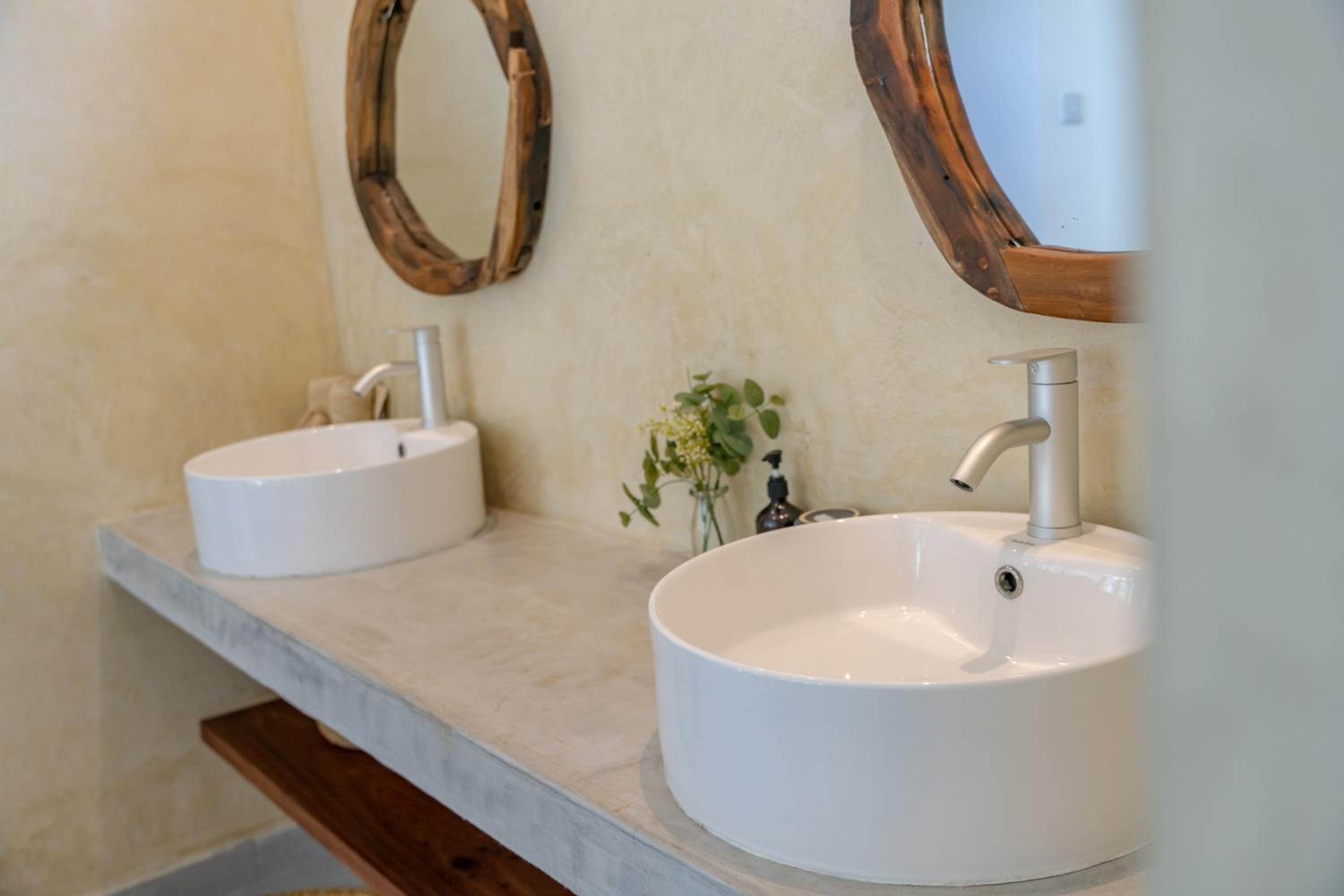 Junior Suite with Private Pool - Photo 10