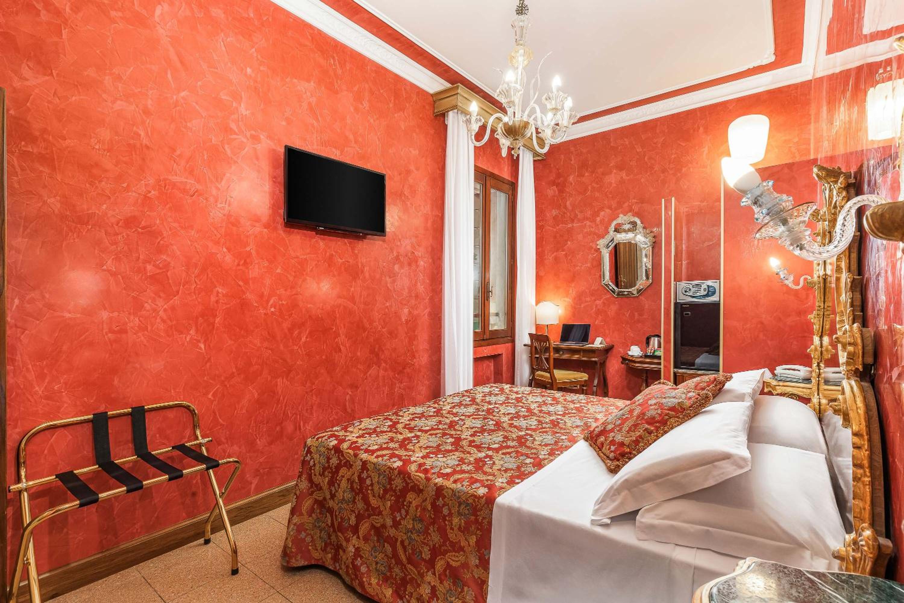 Superior Double or Twin Room photo 1