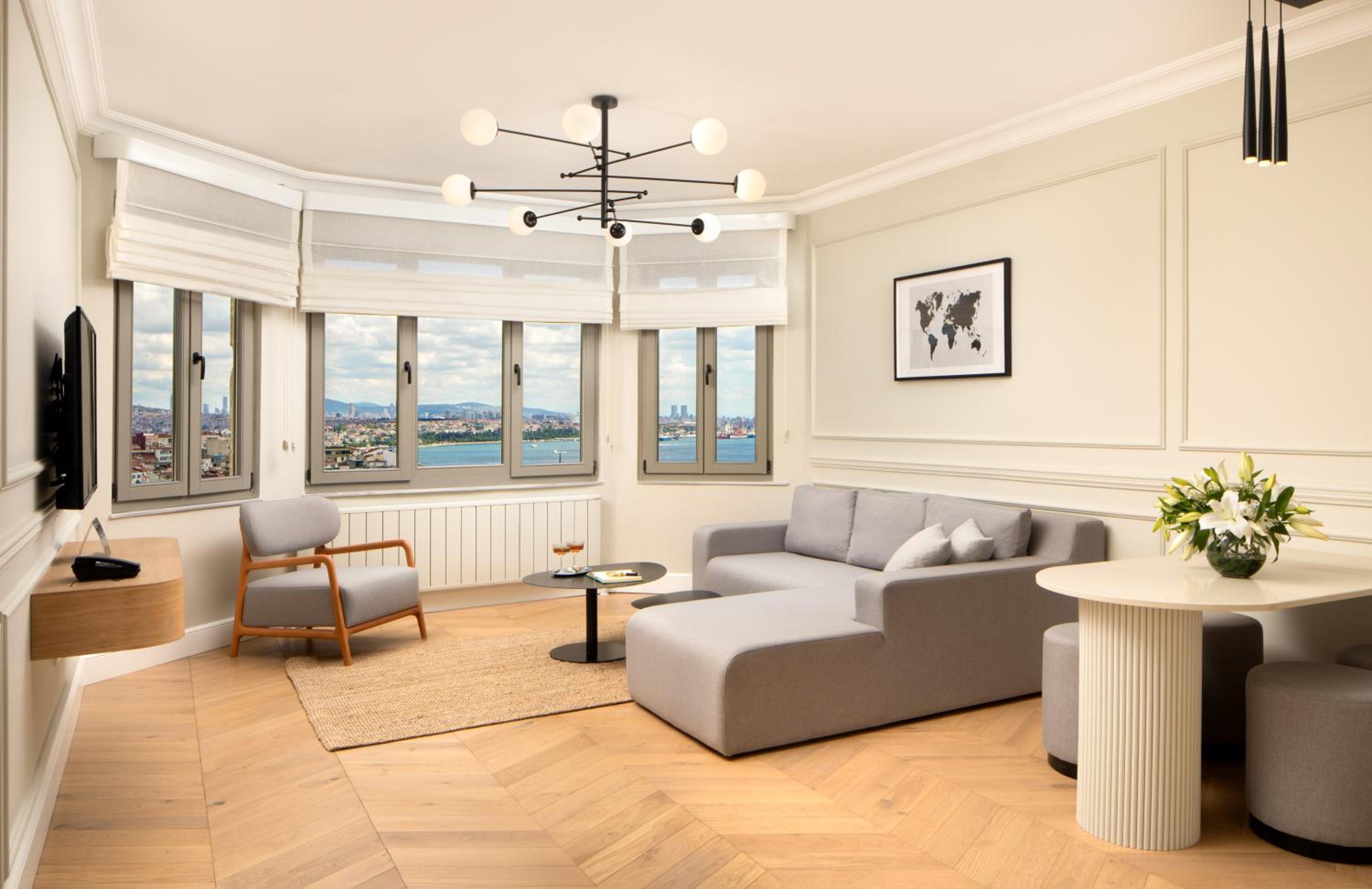 King Suite with Sea View photo 1