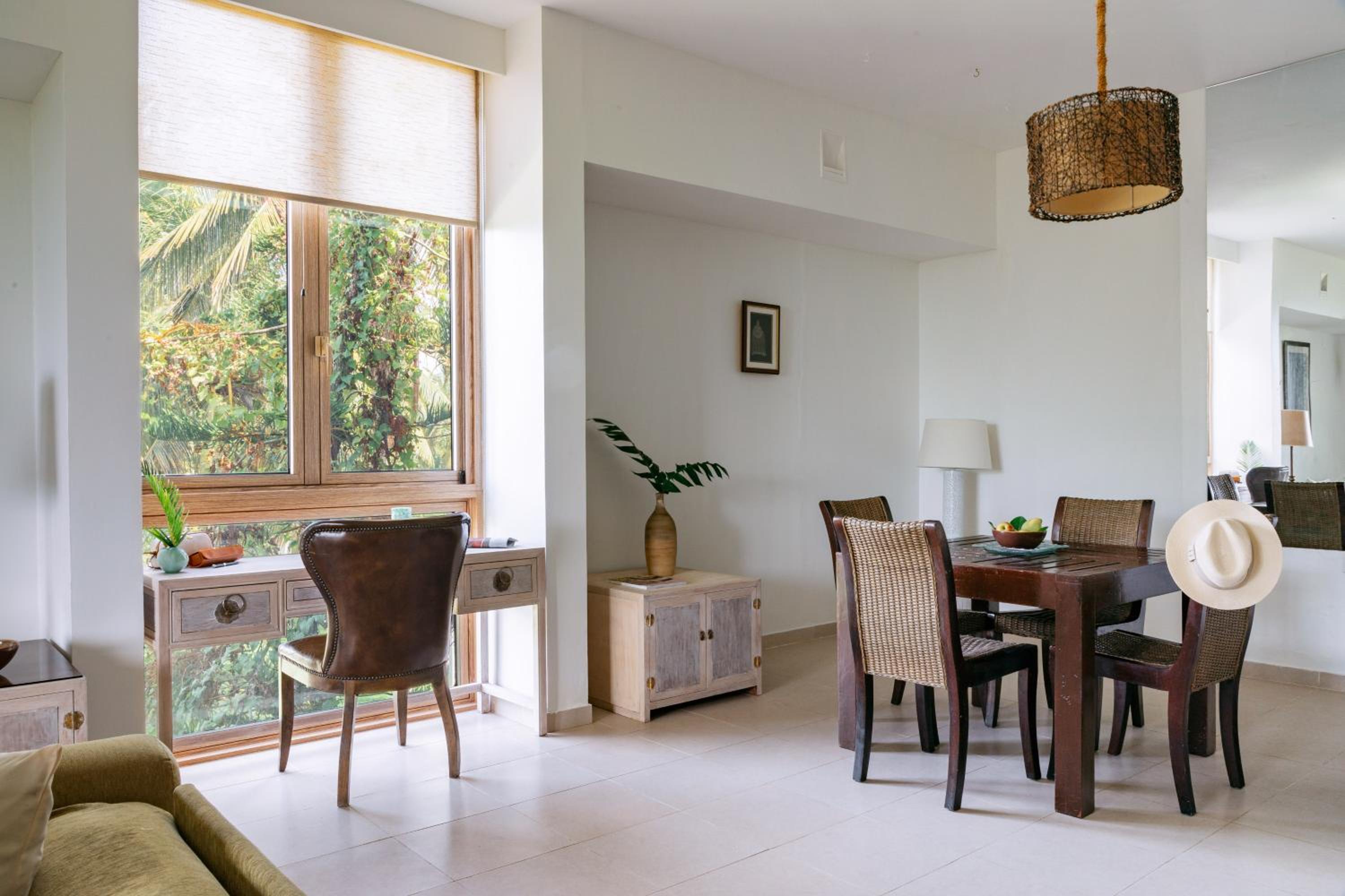 Family Room - Photo 9
