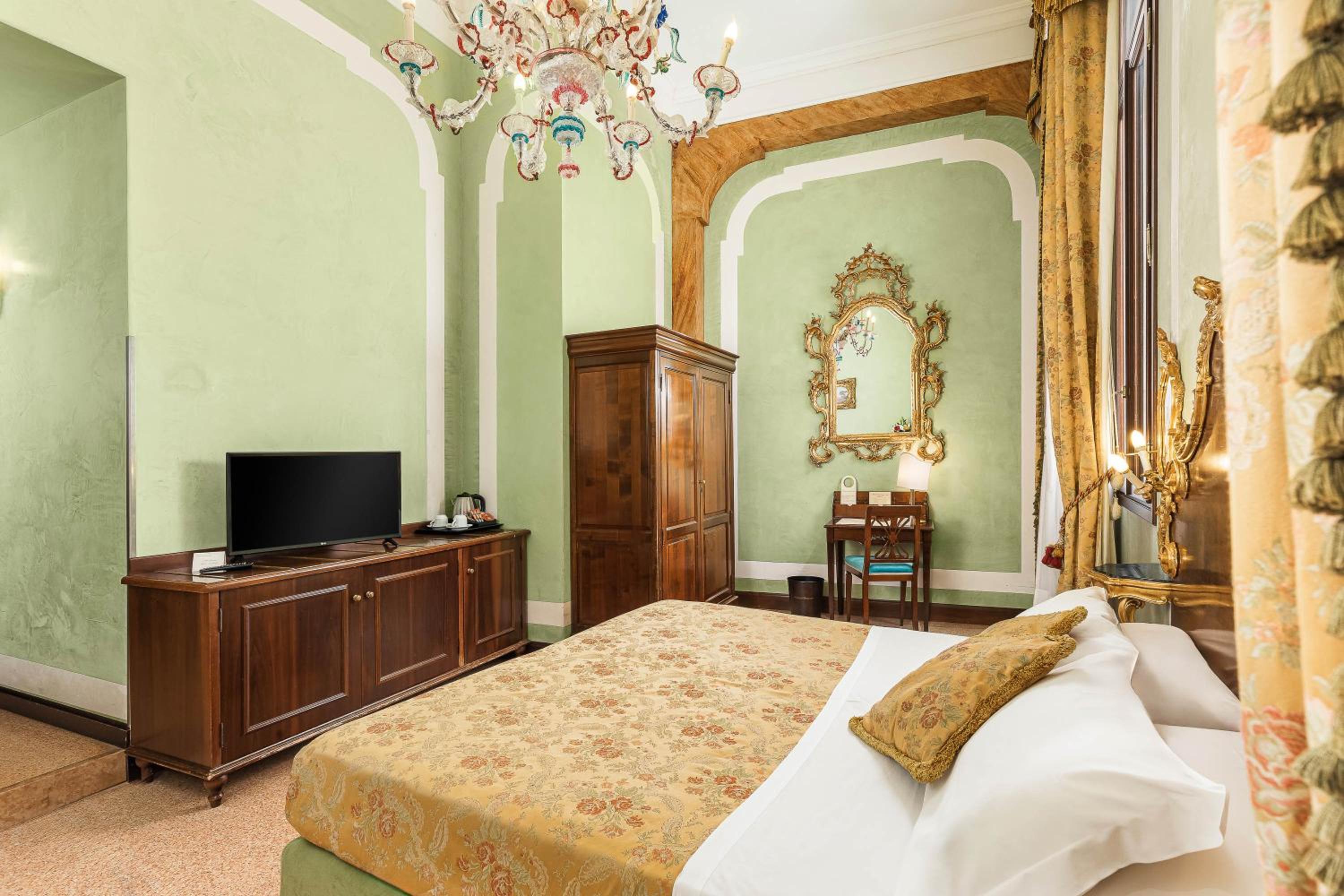 Classic Triple Room photo 1