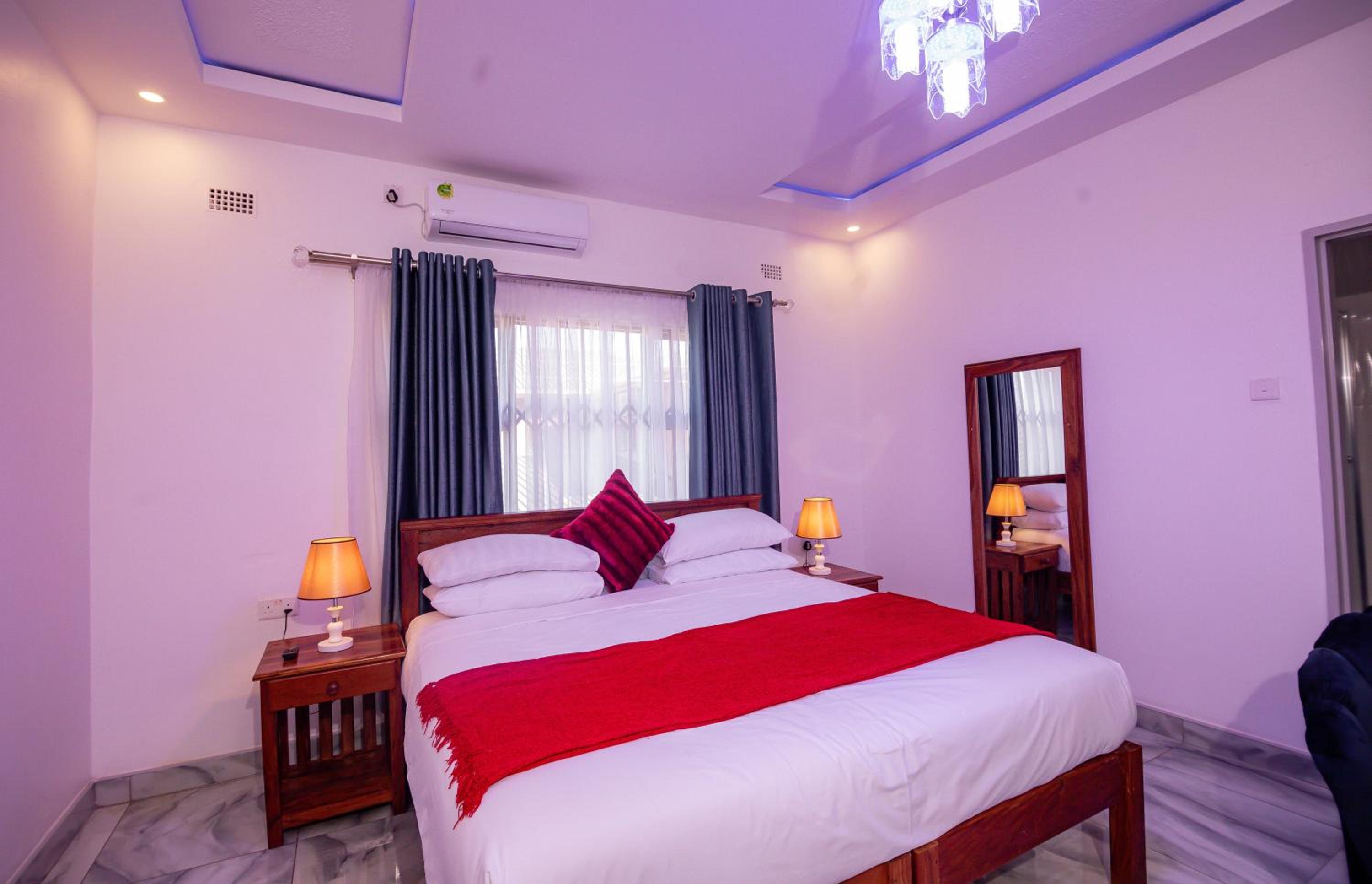 Standard Double or Twin Room photo 3