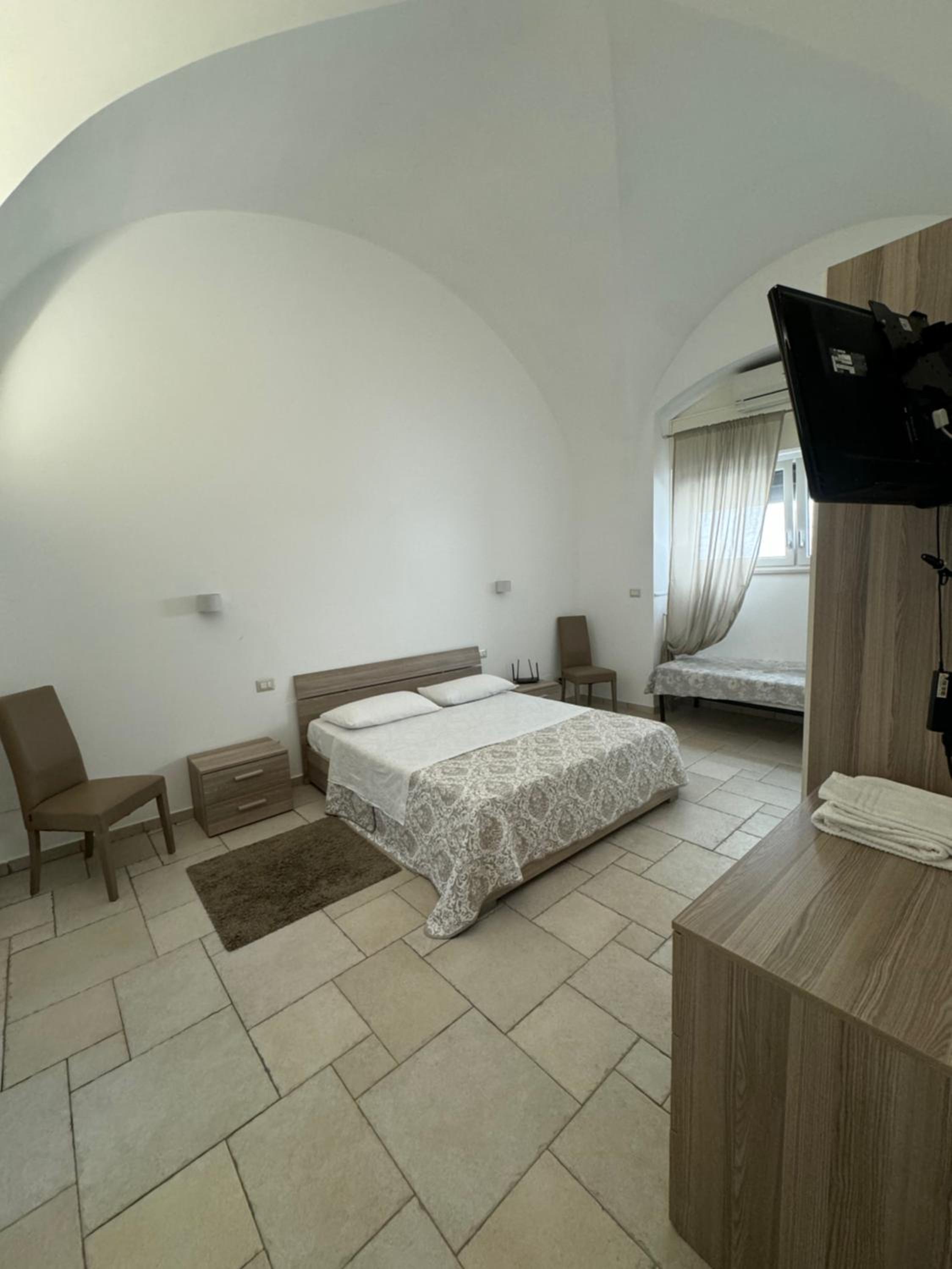 Large Double Room photo 1