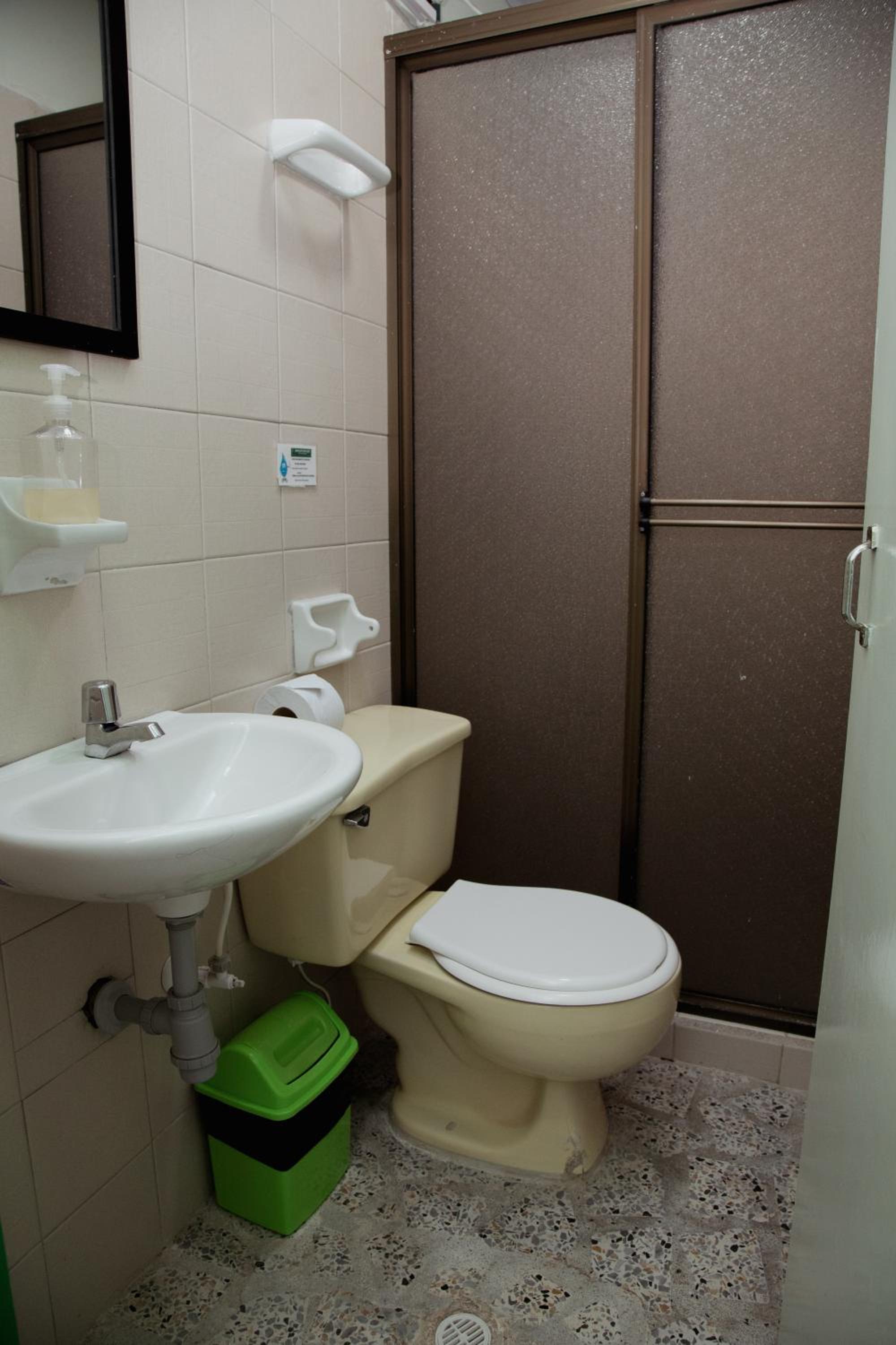 Triple Room with Private Bathroom photo 2