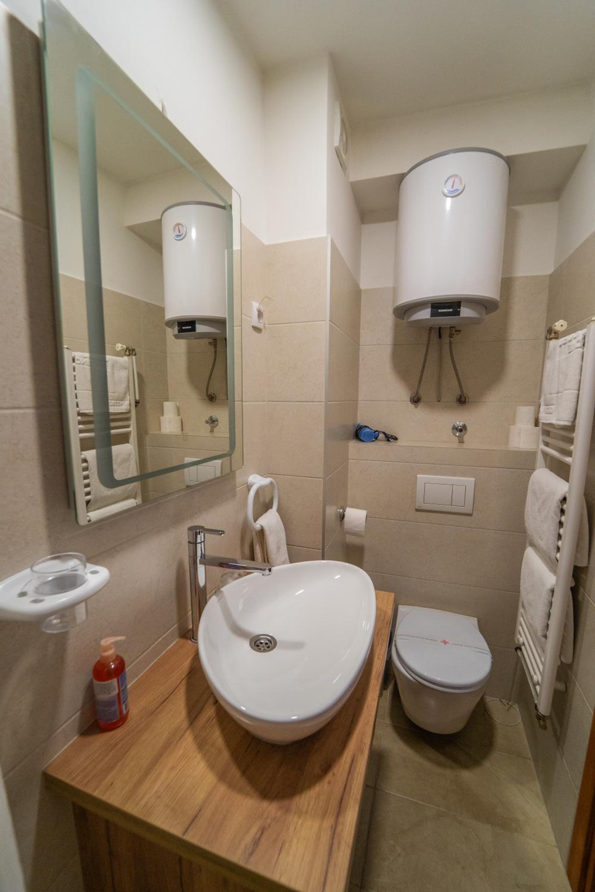 Double or Twin Room with Bathroom photo 2