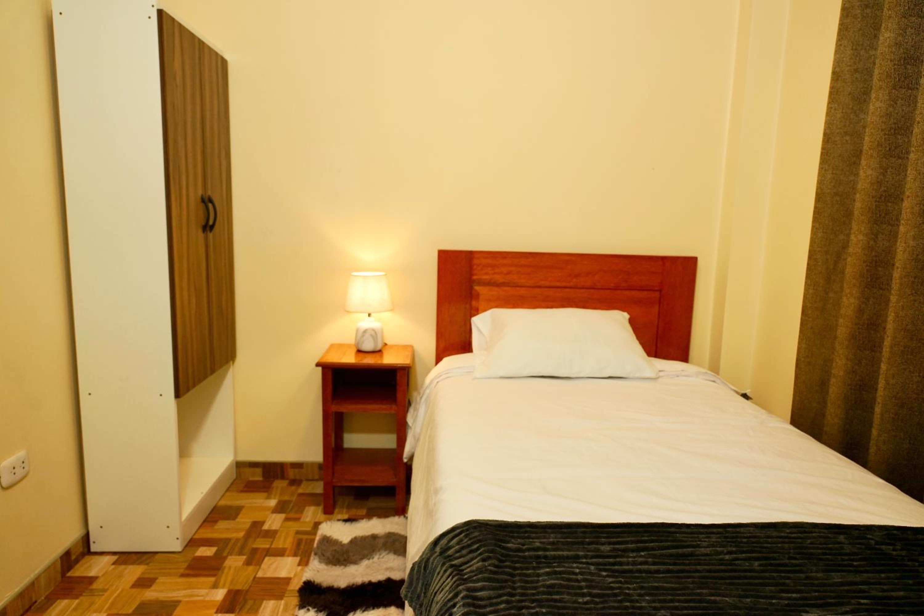 Single Room with Private Bathroom photo 1