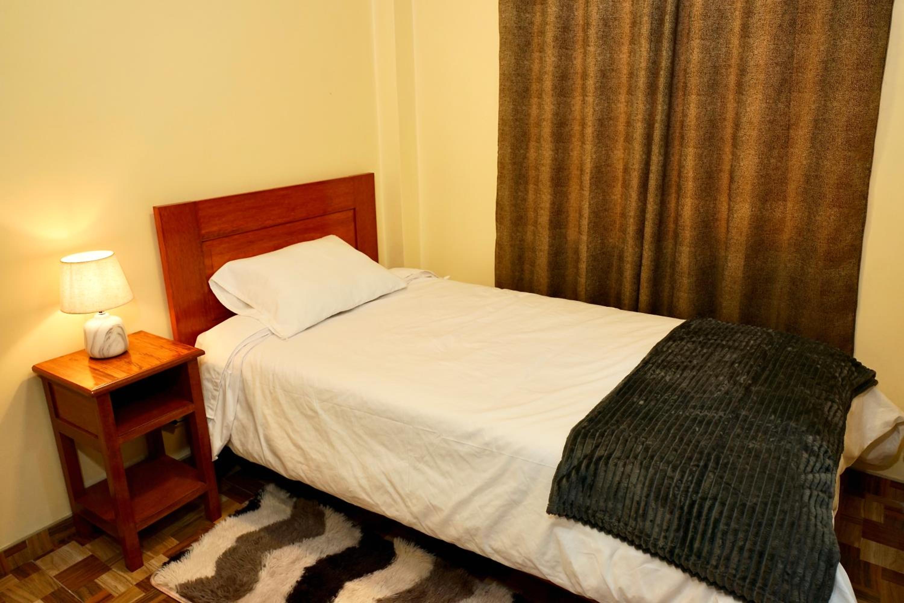 Single Room with Private Bathroom photo 3