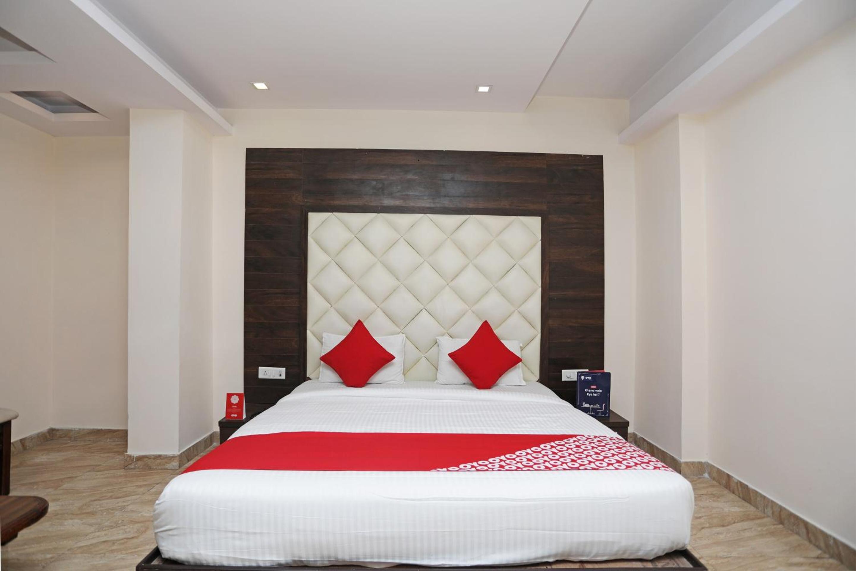 Deluxe Double Room photo 3