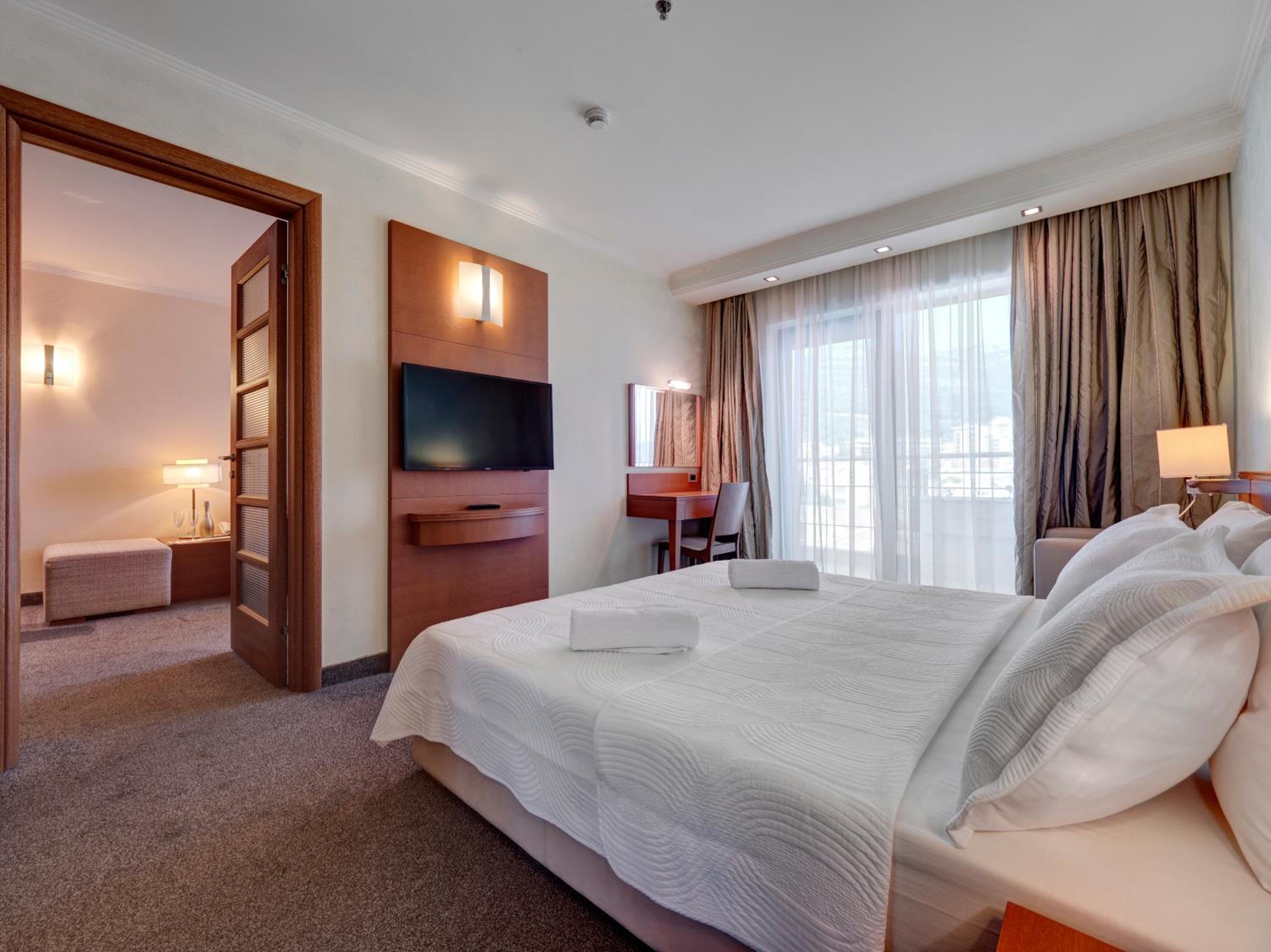 Family Room with Sea View - Photo 11