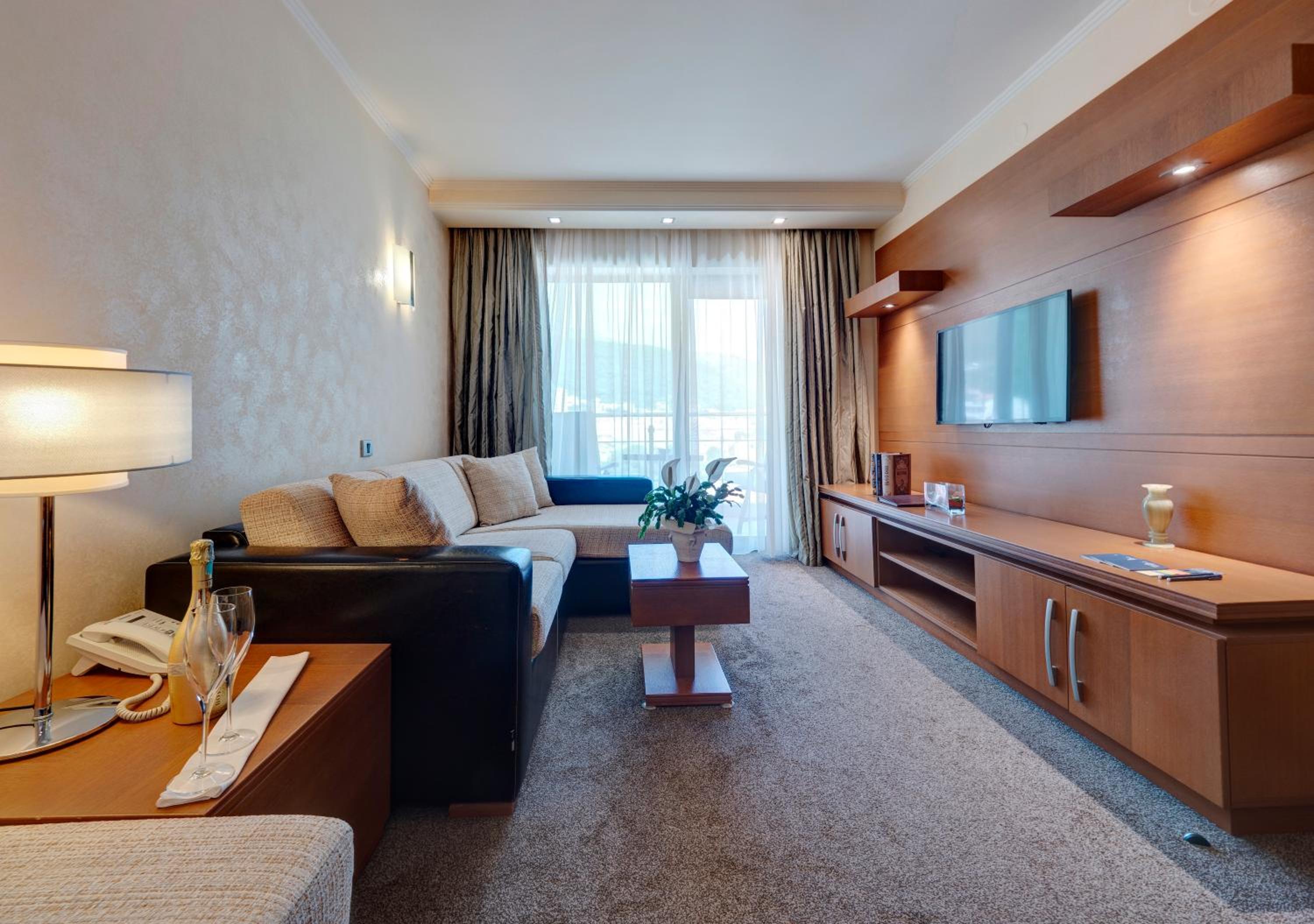 Family Room with Sea View - Photo 7