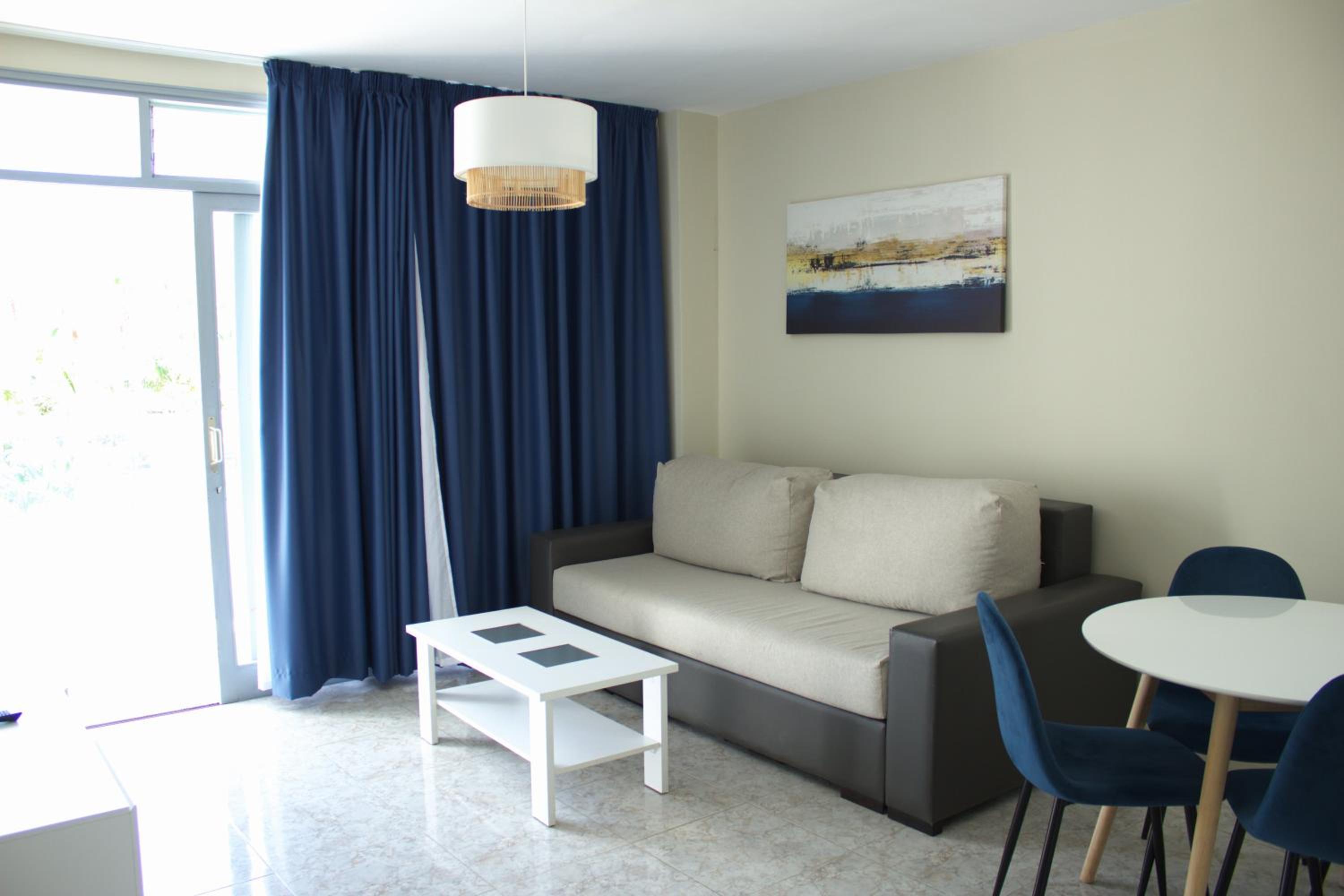 Two-Bedroom Apartment With Balcony photo 2