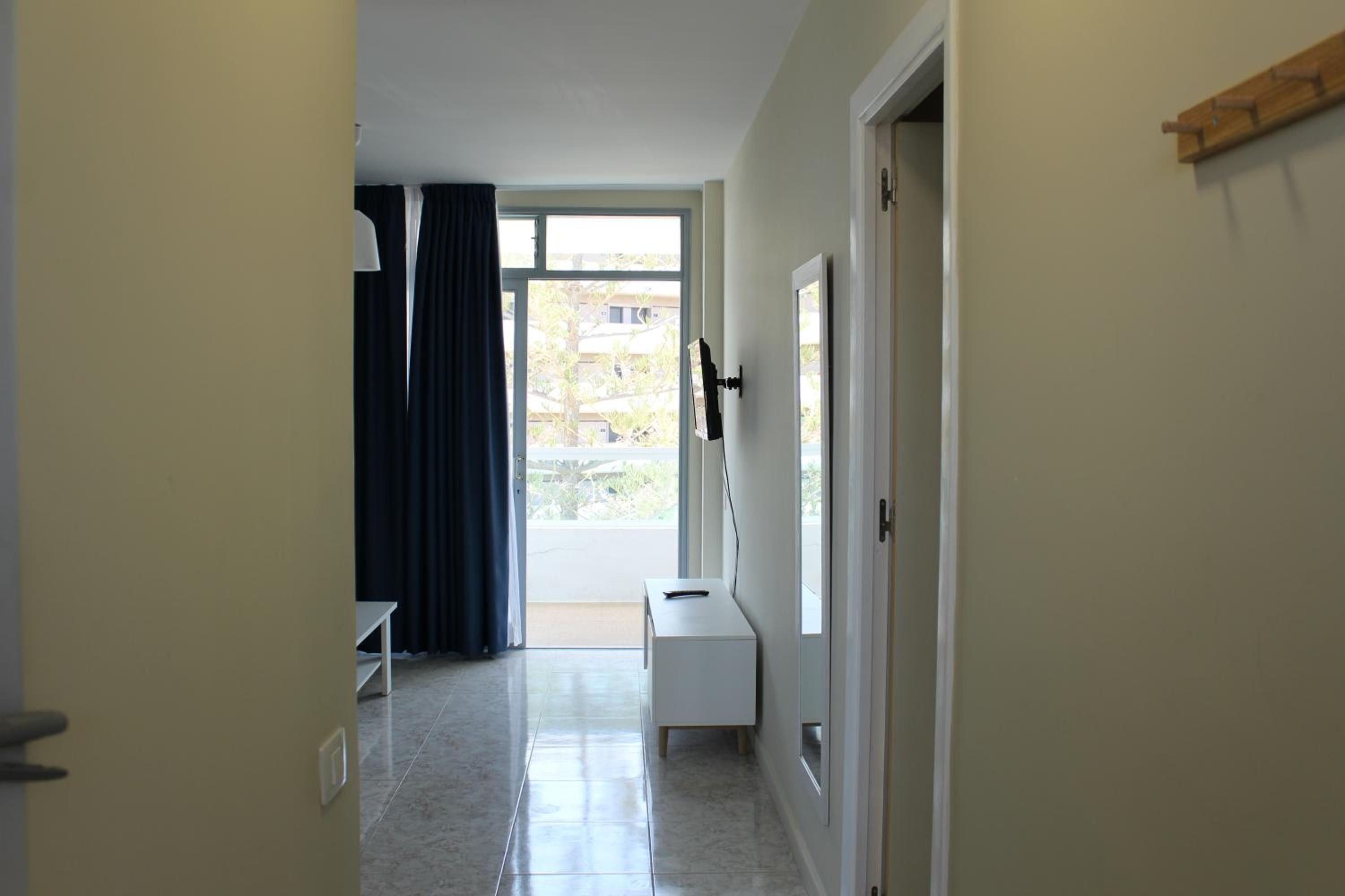 Apartamento de una habitación con balcón