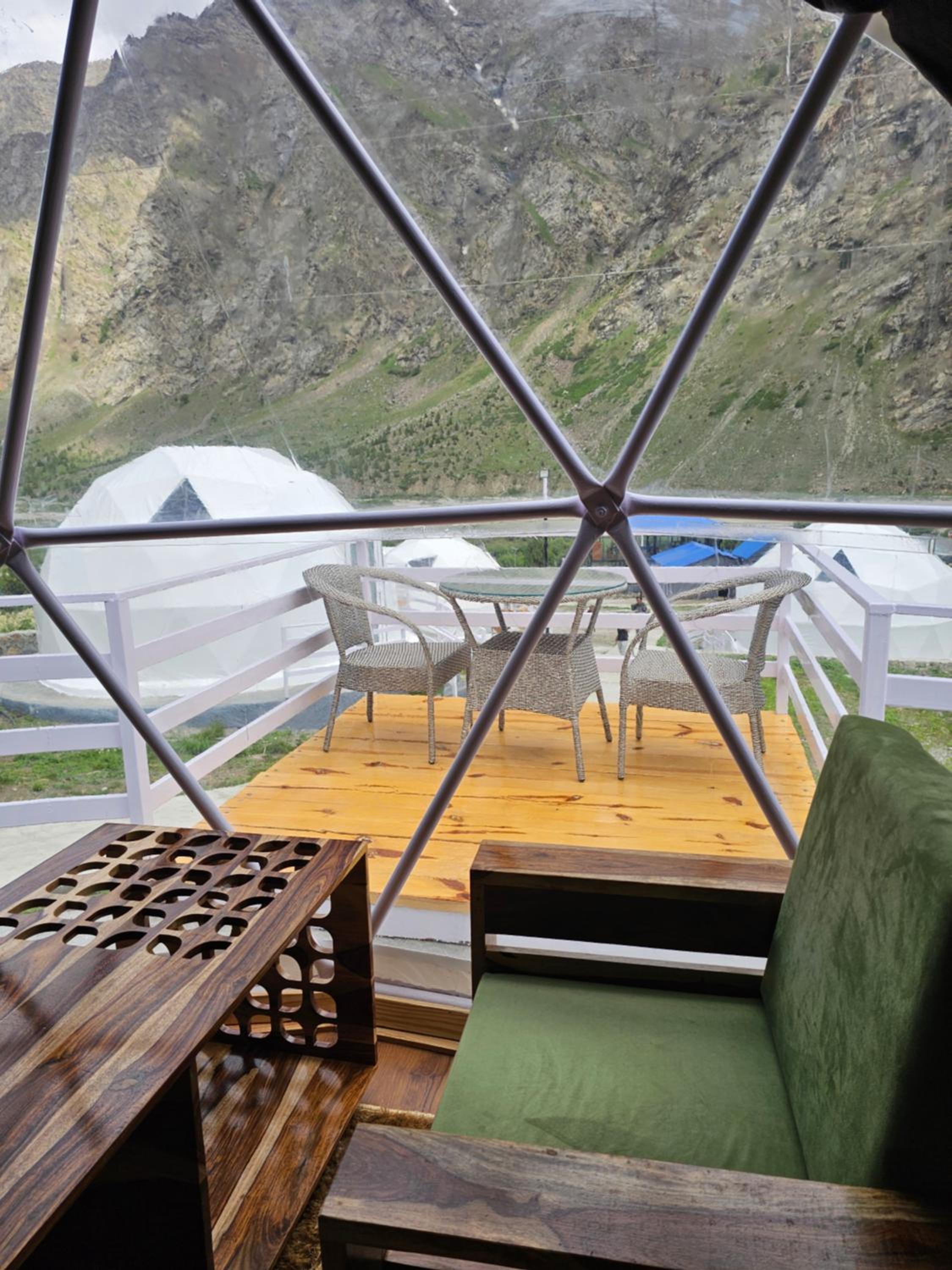 King Room with Mountain View photo 2