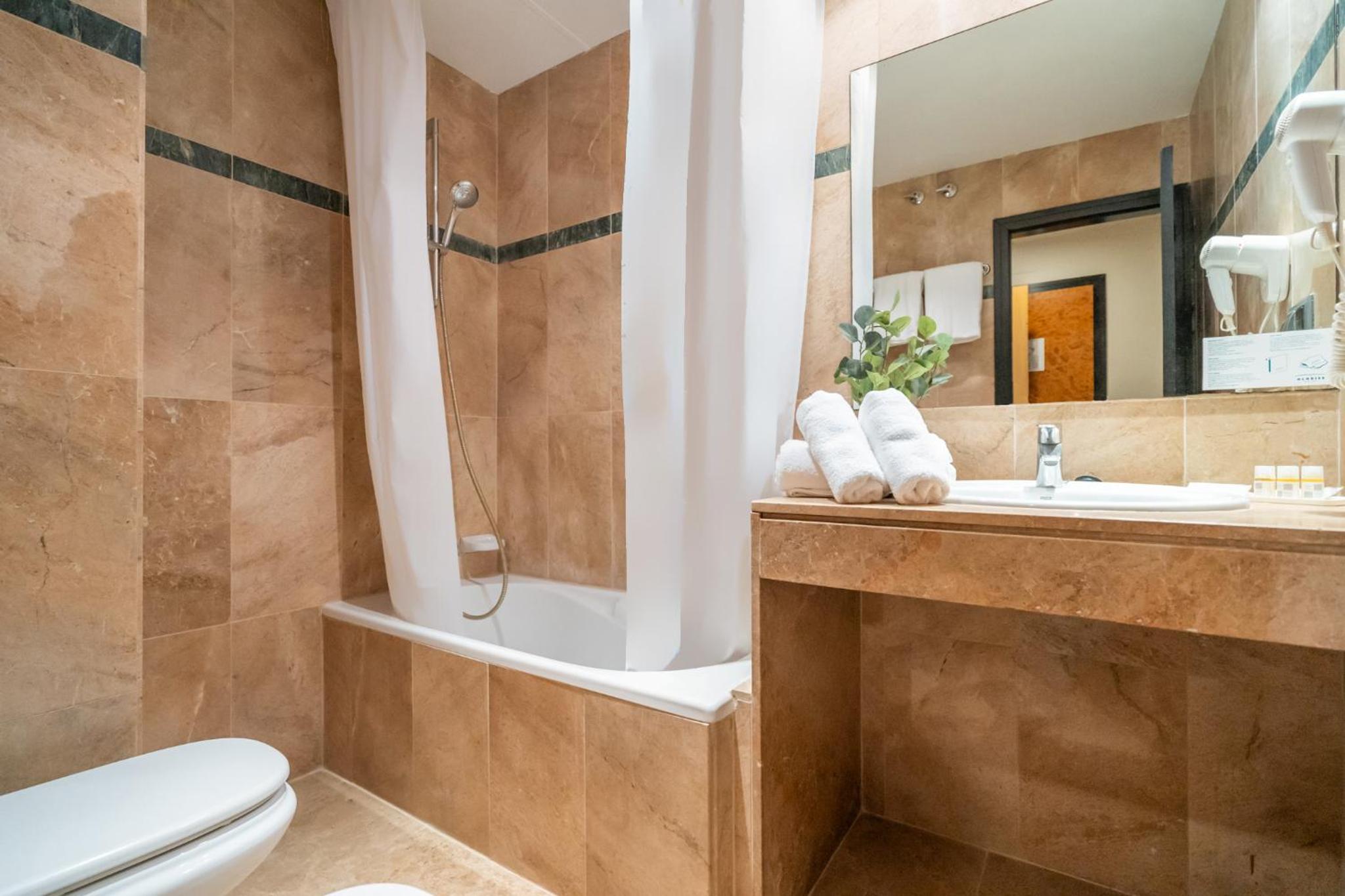 Superior Triple Room photo 3