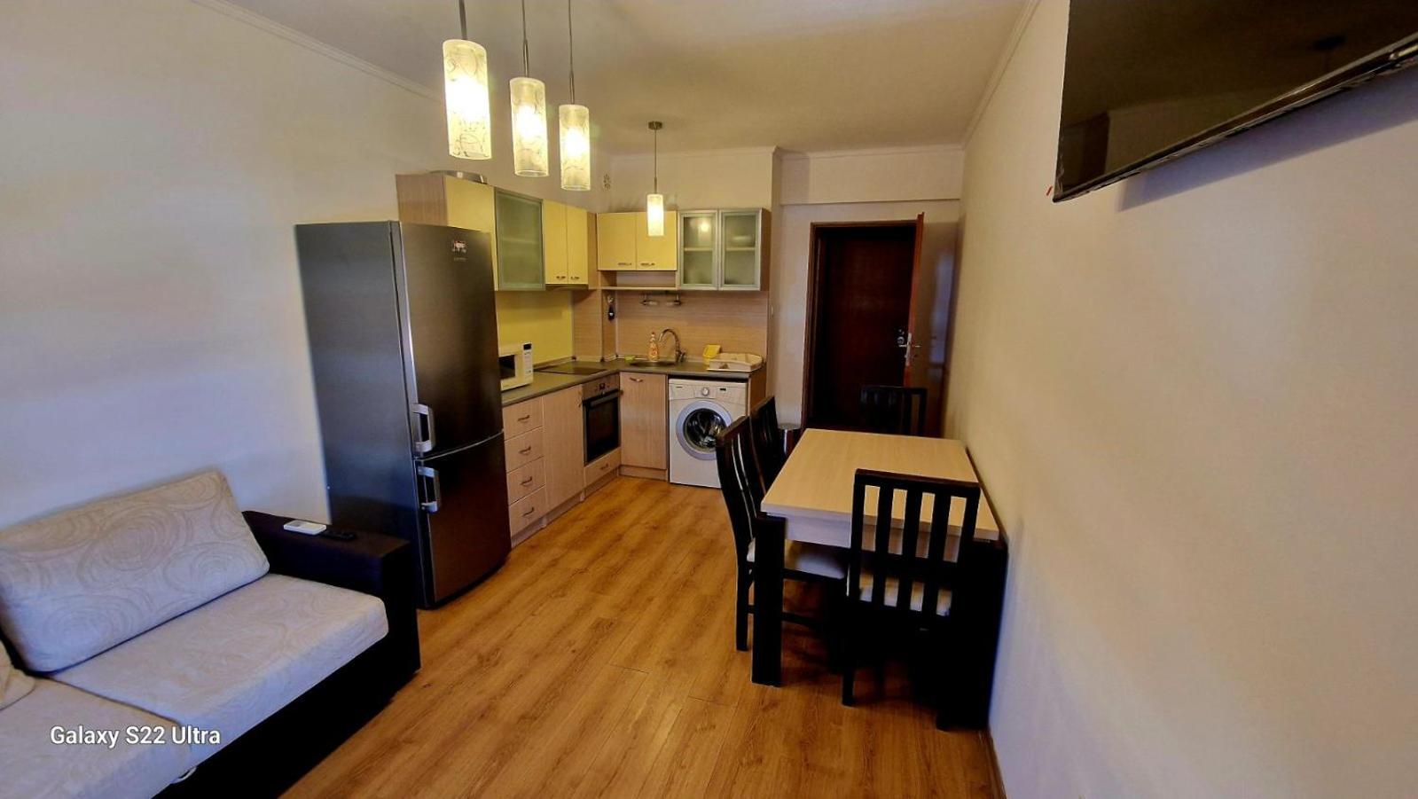 One-Bedroom Apartment photo 2