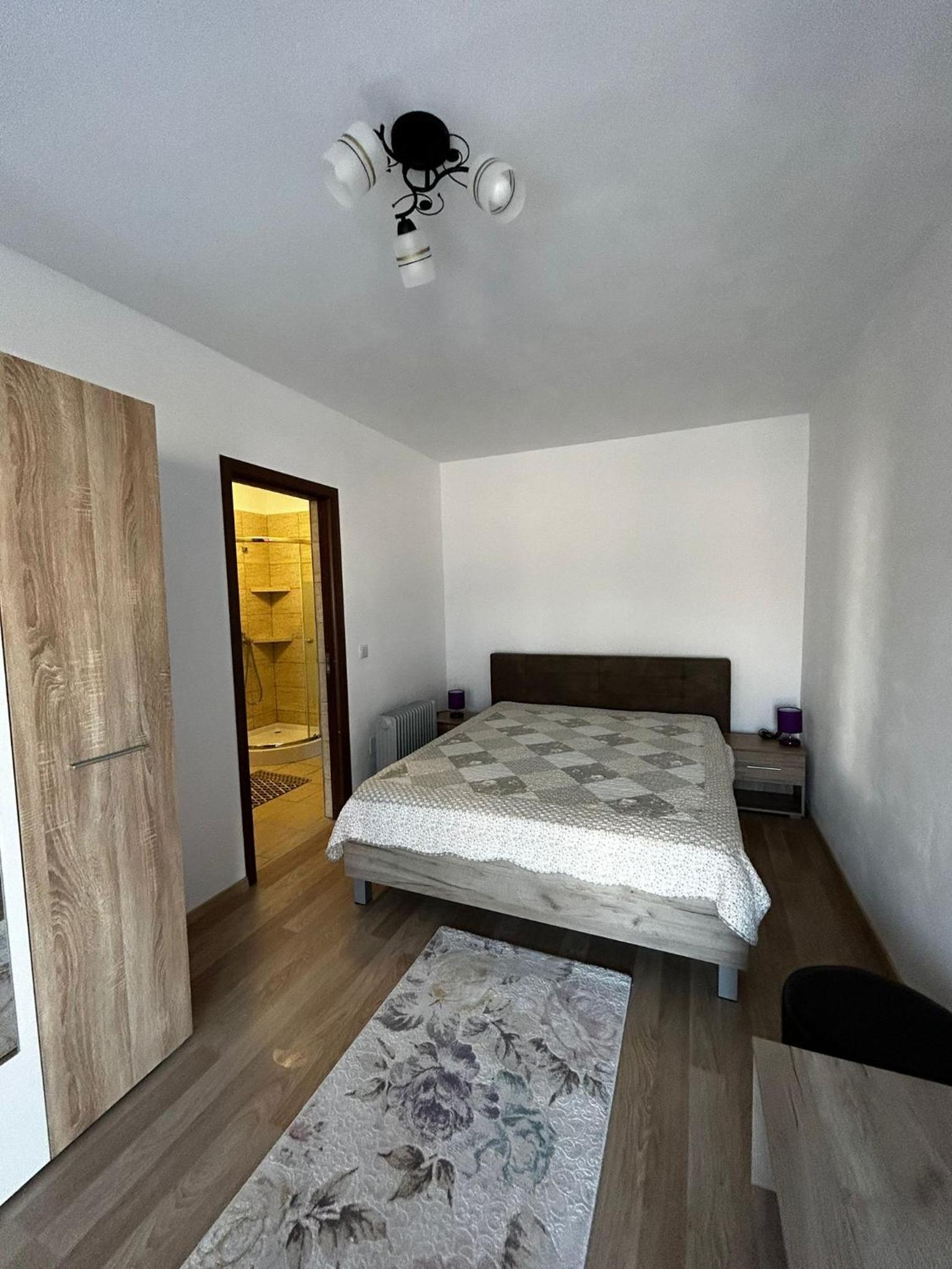 Double Room with Private Bathroom photo 1