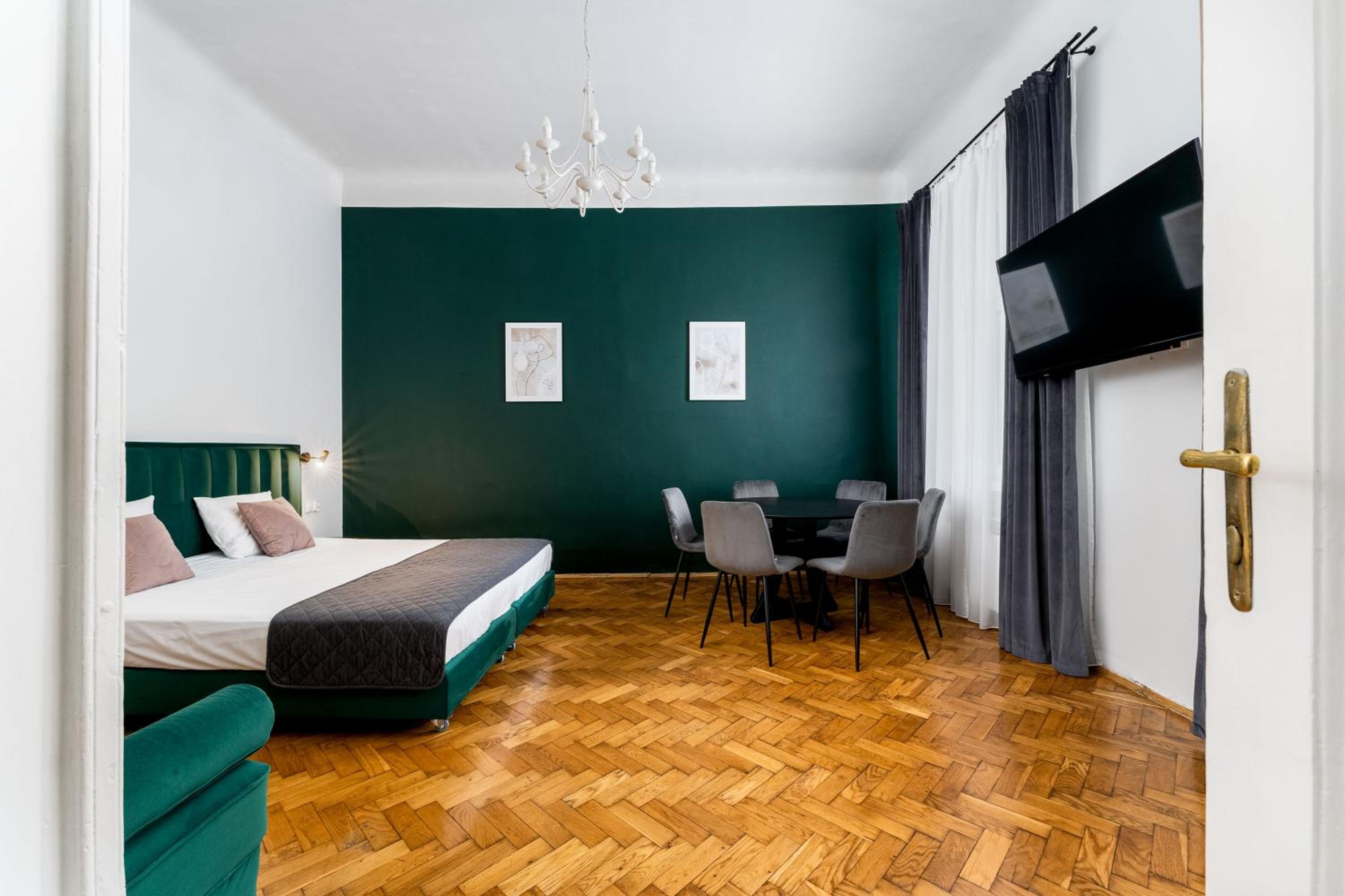 Deluxe Two-Room Suite with Garden View – 60m2