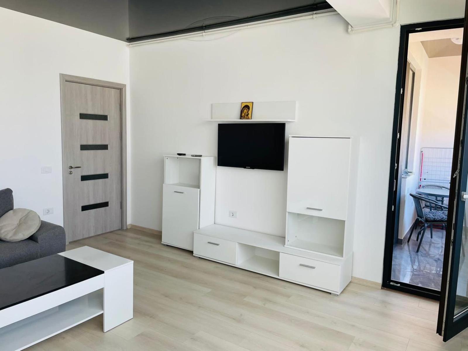 One-Bedroom Apartment - Sea Side photo 1