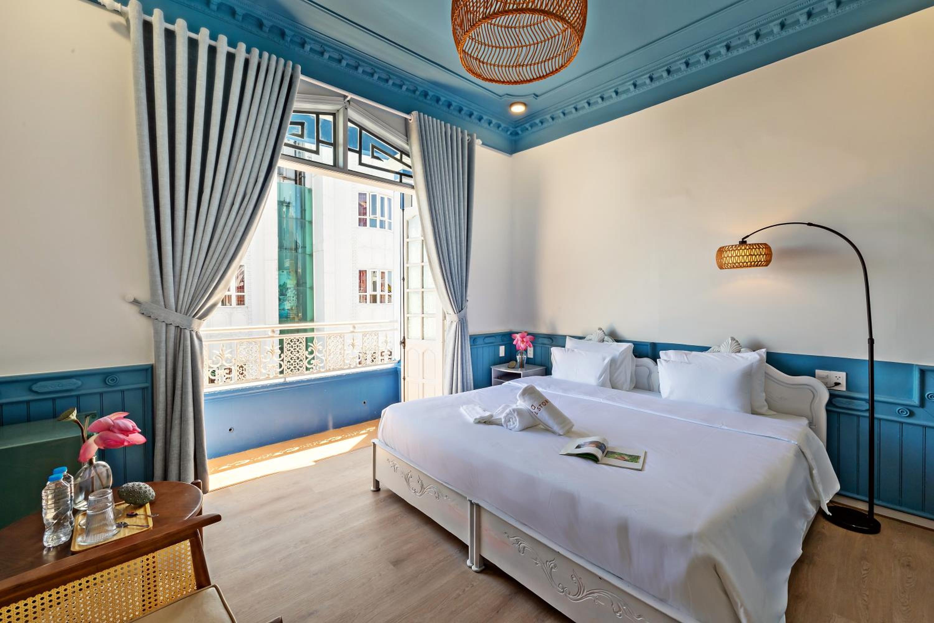 Deluxe Double Room with Balcony photo 1