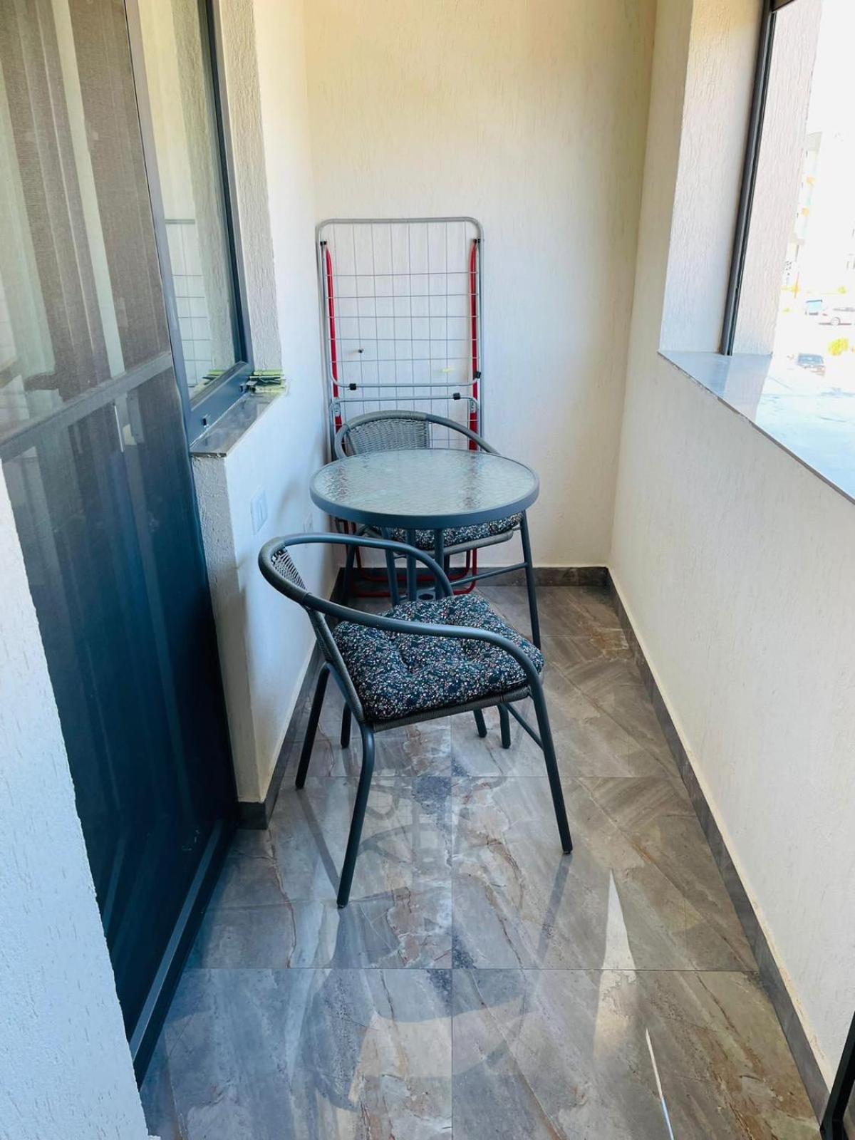 One-Bedroom Apartment - Sea Side photo 2