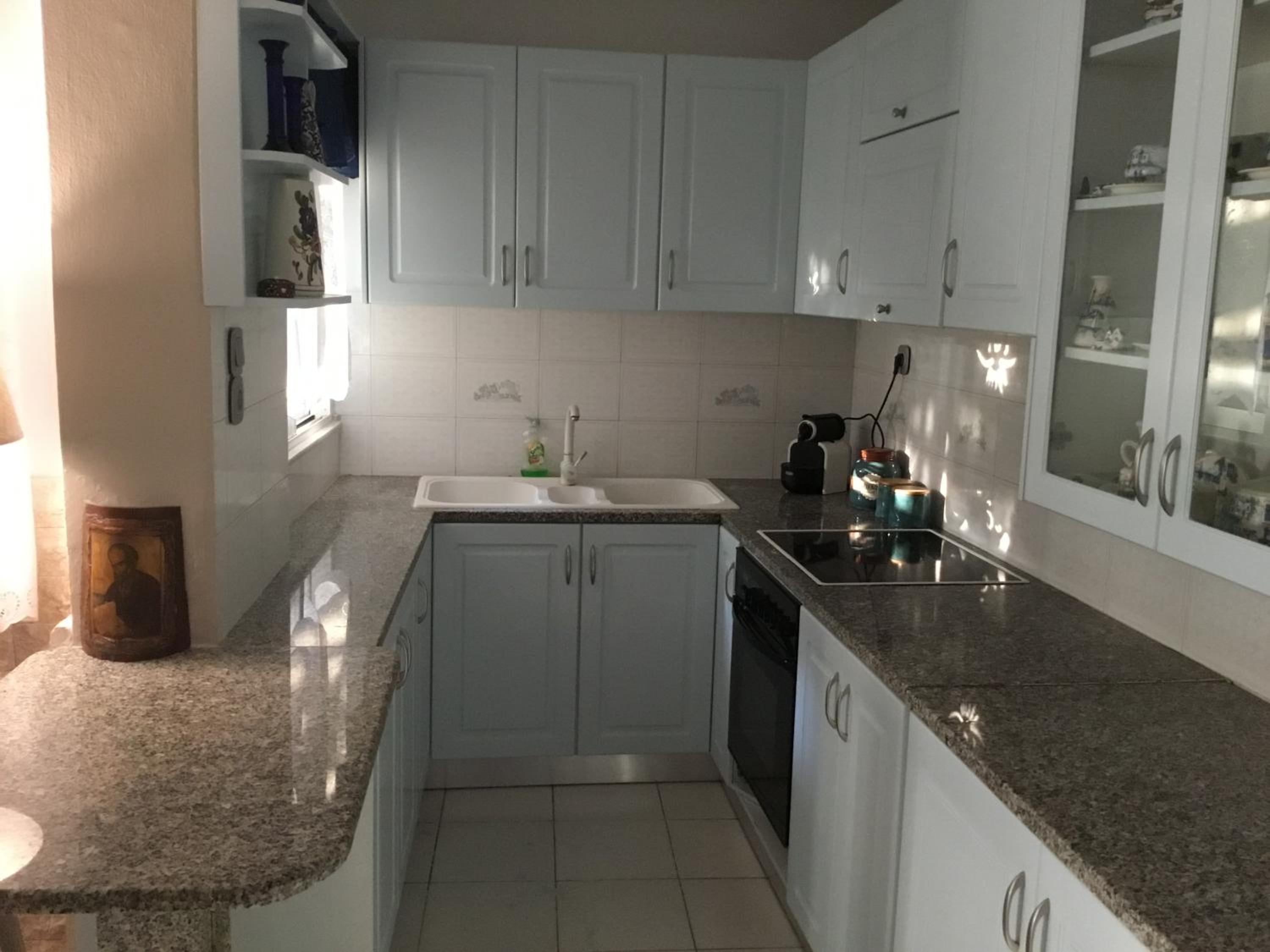 One-Bedroom House photo 2