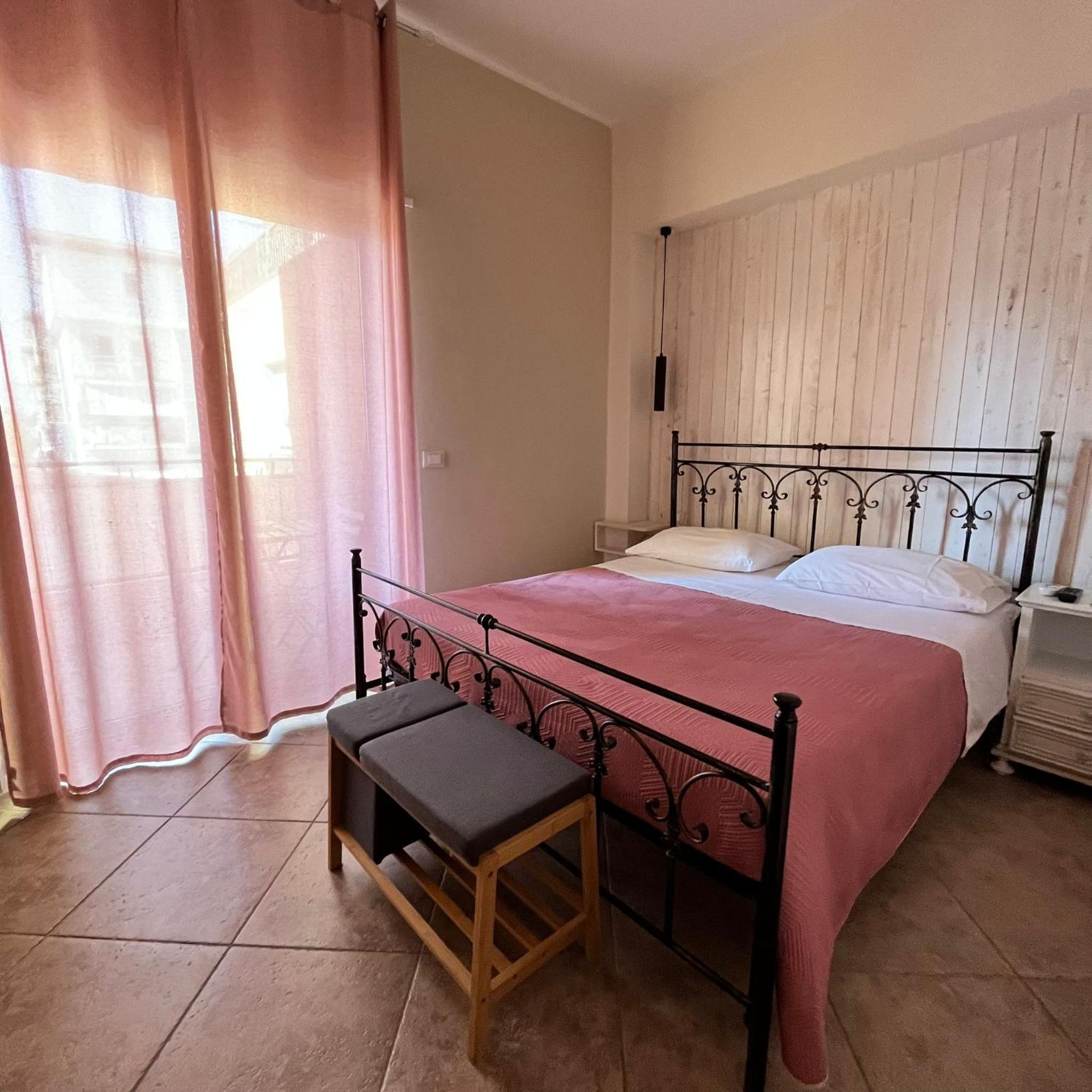 Double Room with Private Bathroom photo 1