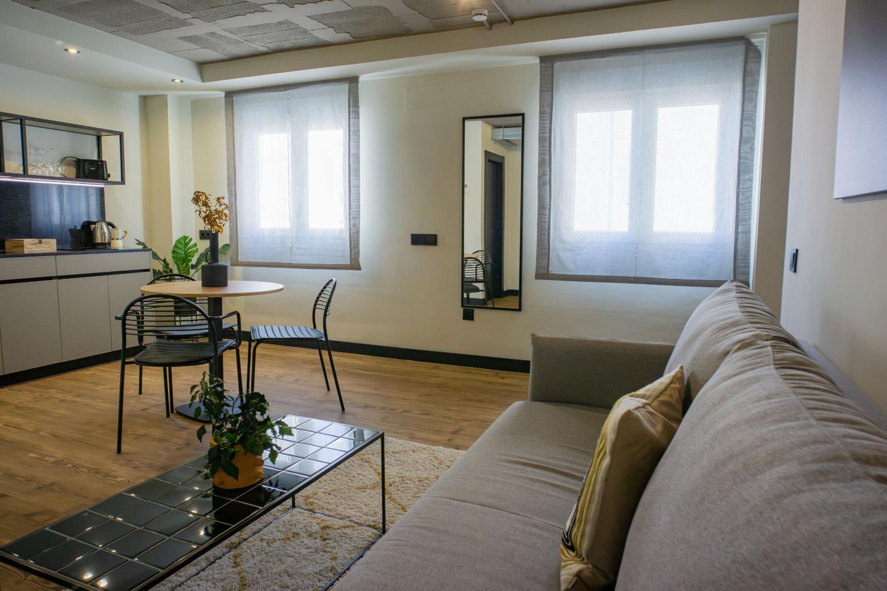 Vista interior de apartamento de una habitación