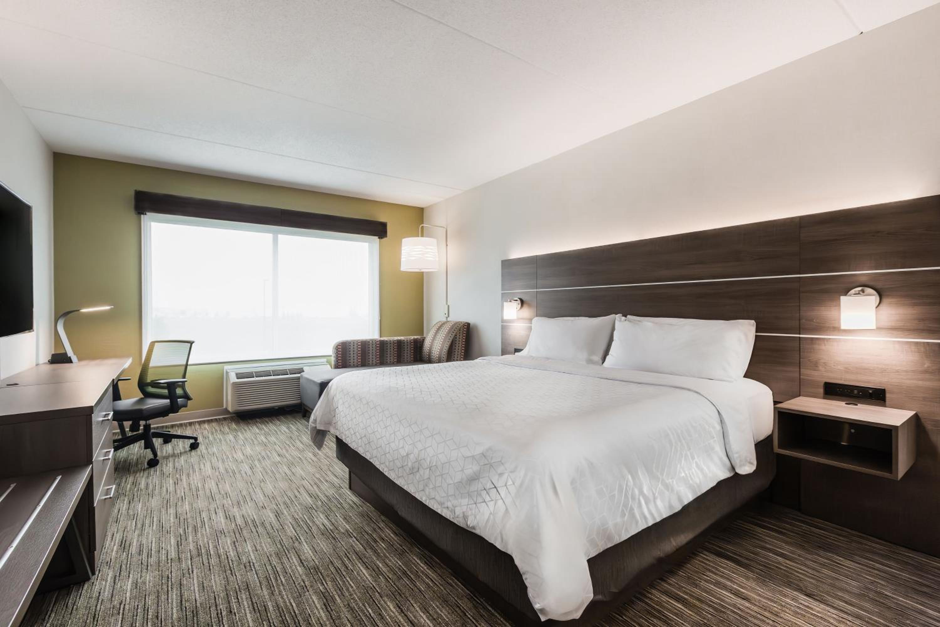 Standard King Room - Photo 1