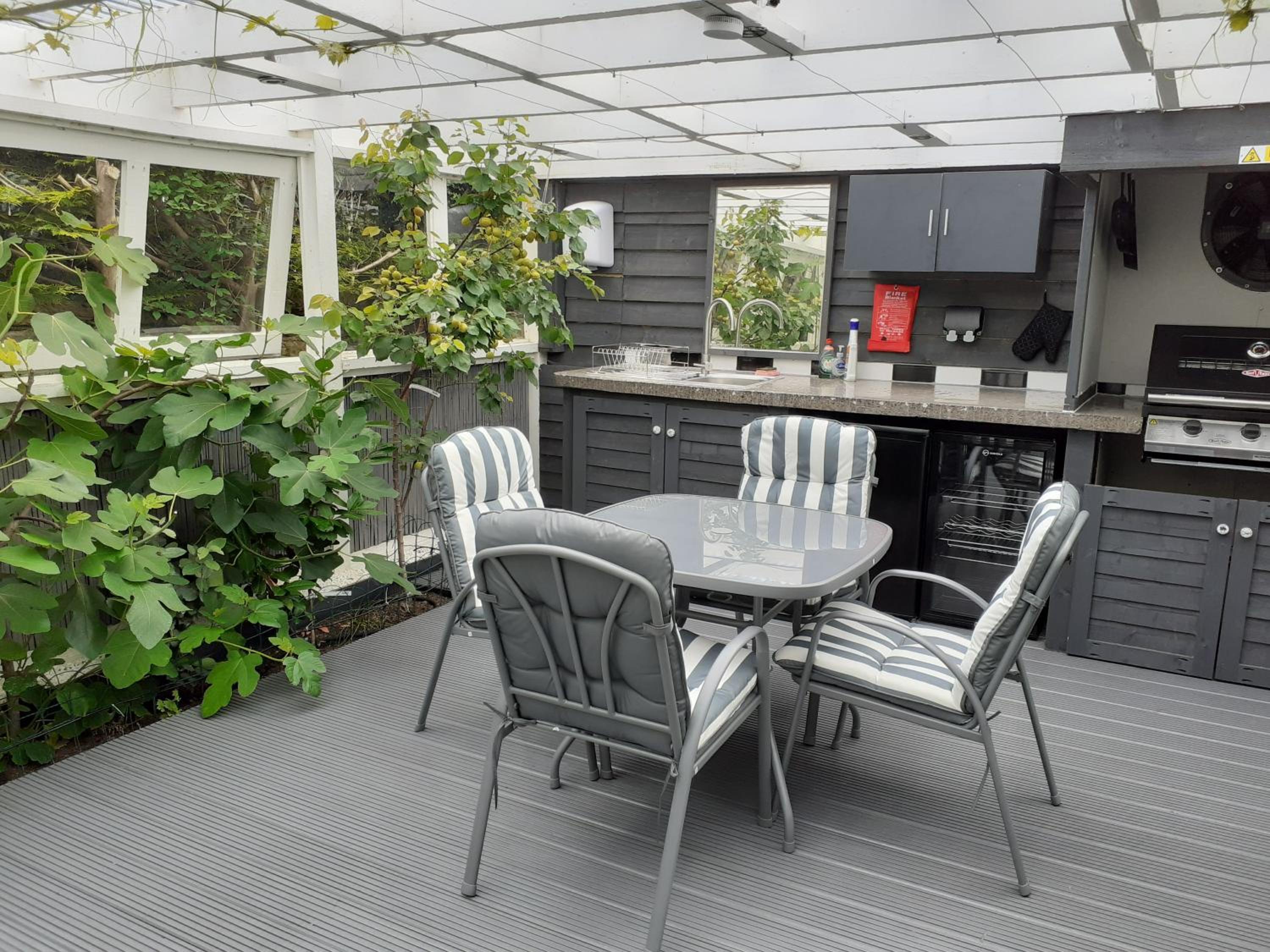 Two-Bedroom Apartment - Photo 27