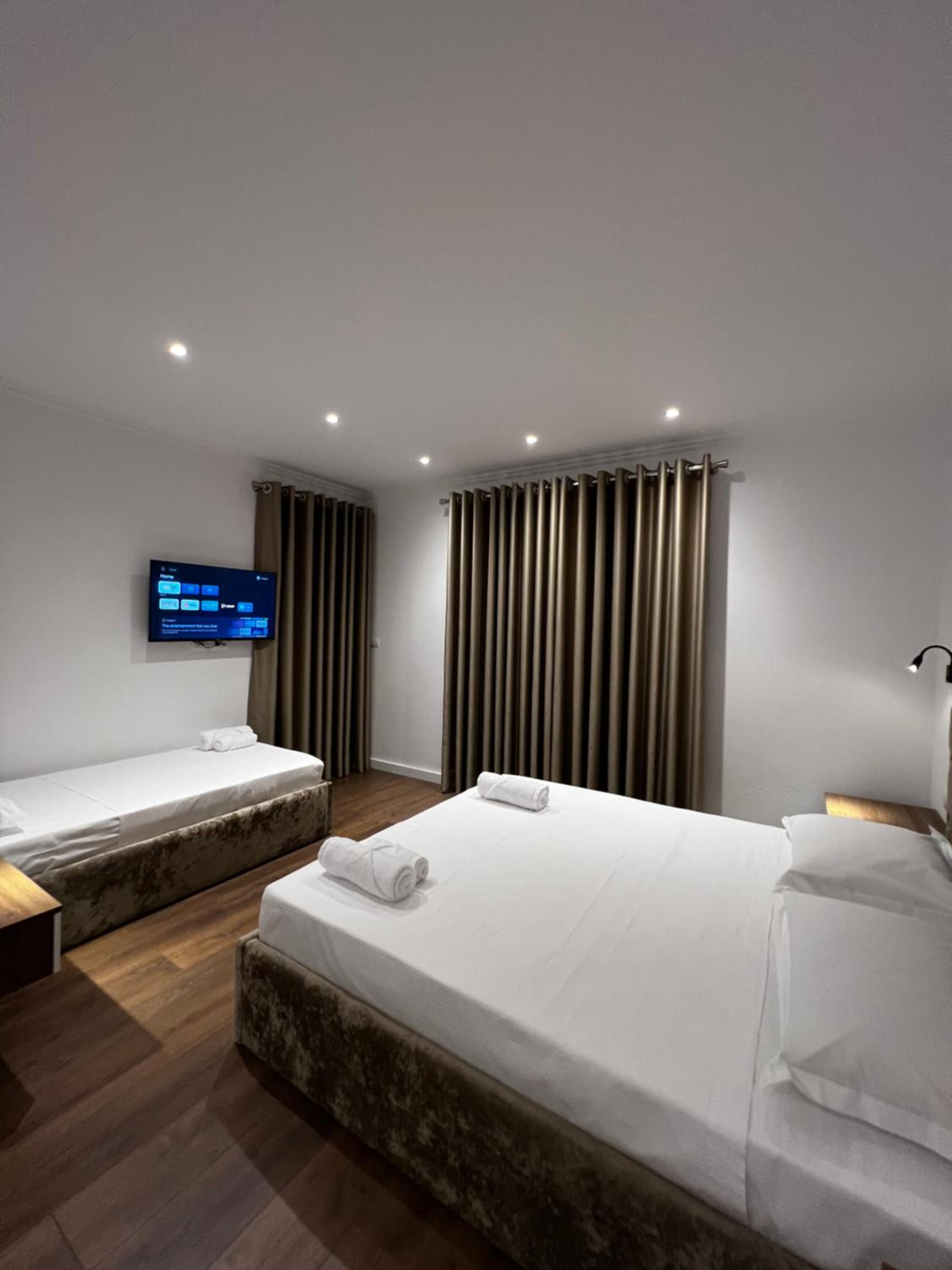 Deluxe Family Room
