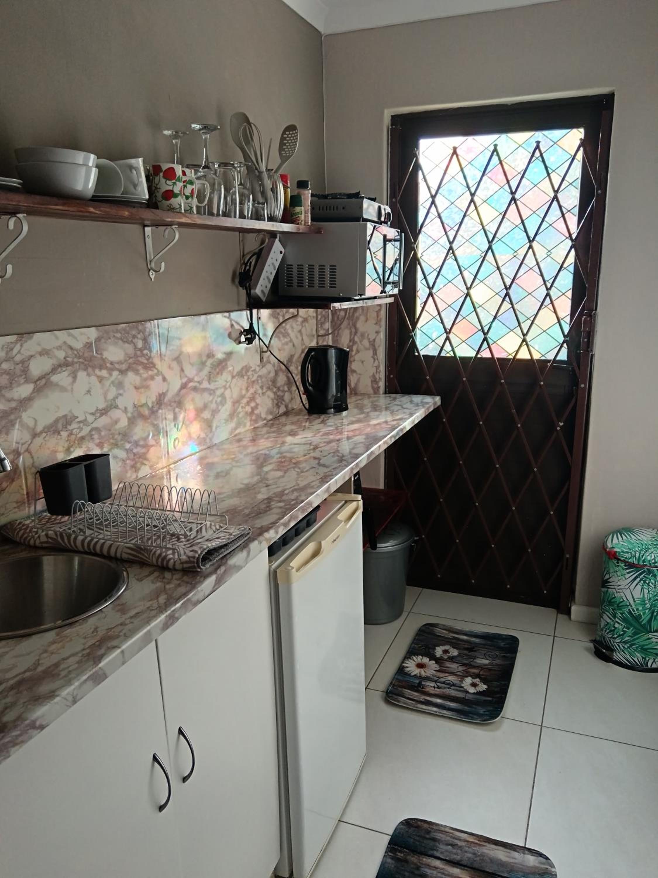 One-Bedroom Apartment - Photo 14