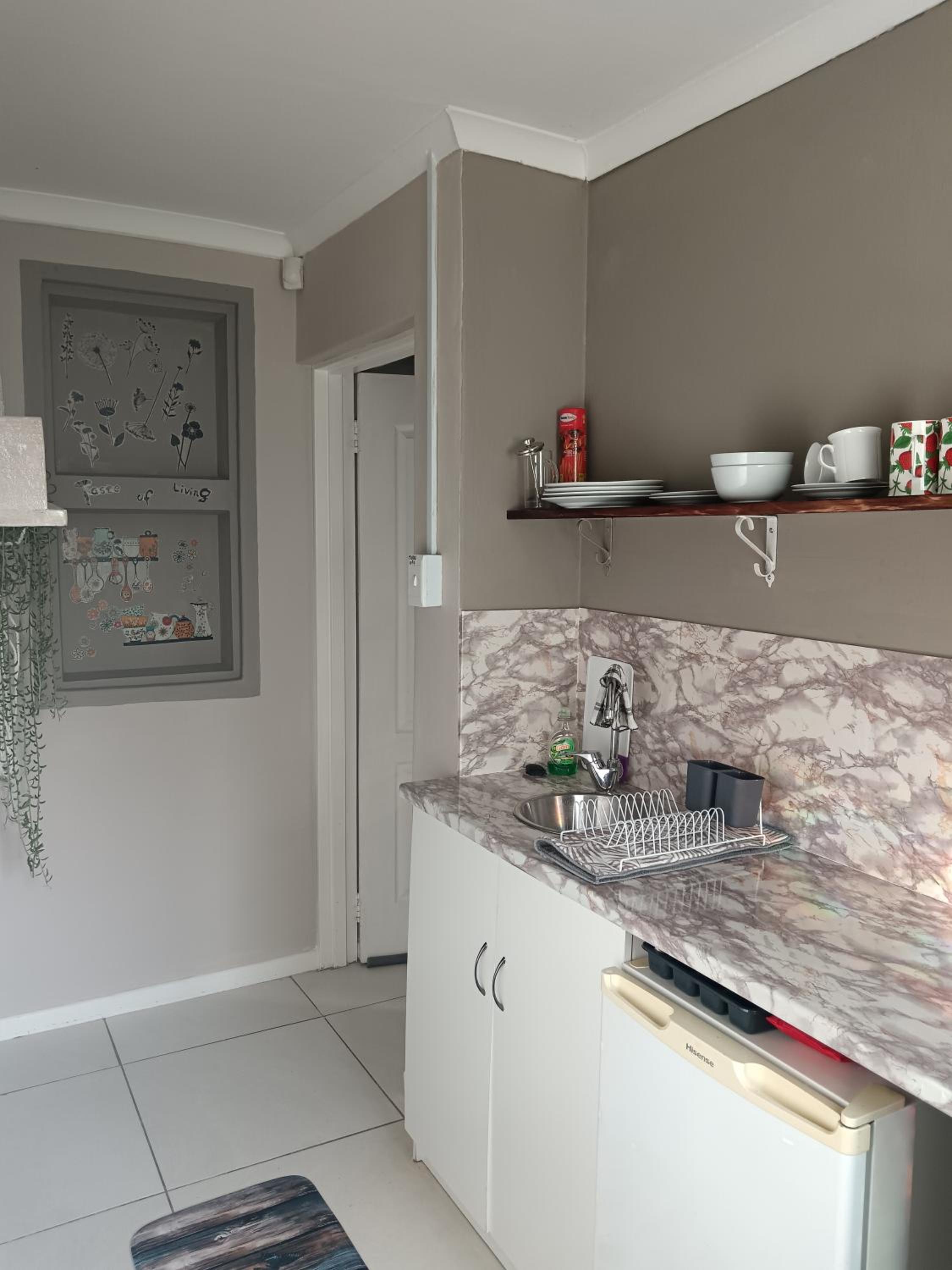 One-Bedroom Apartment - Photo 13