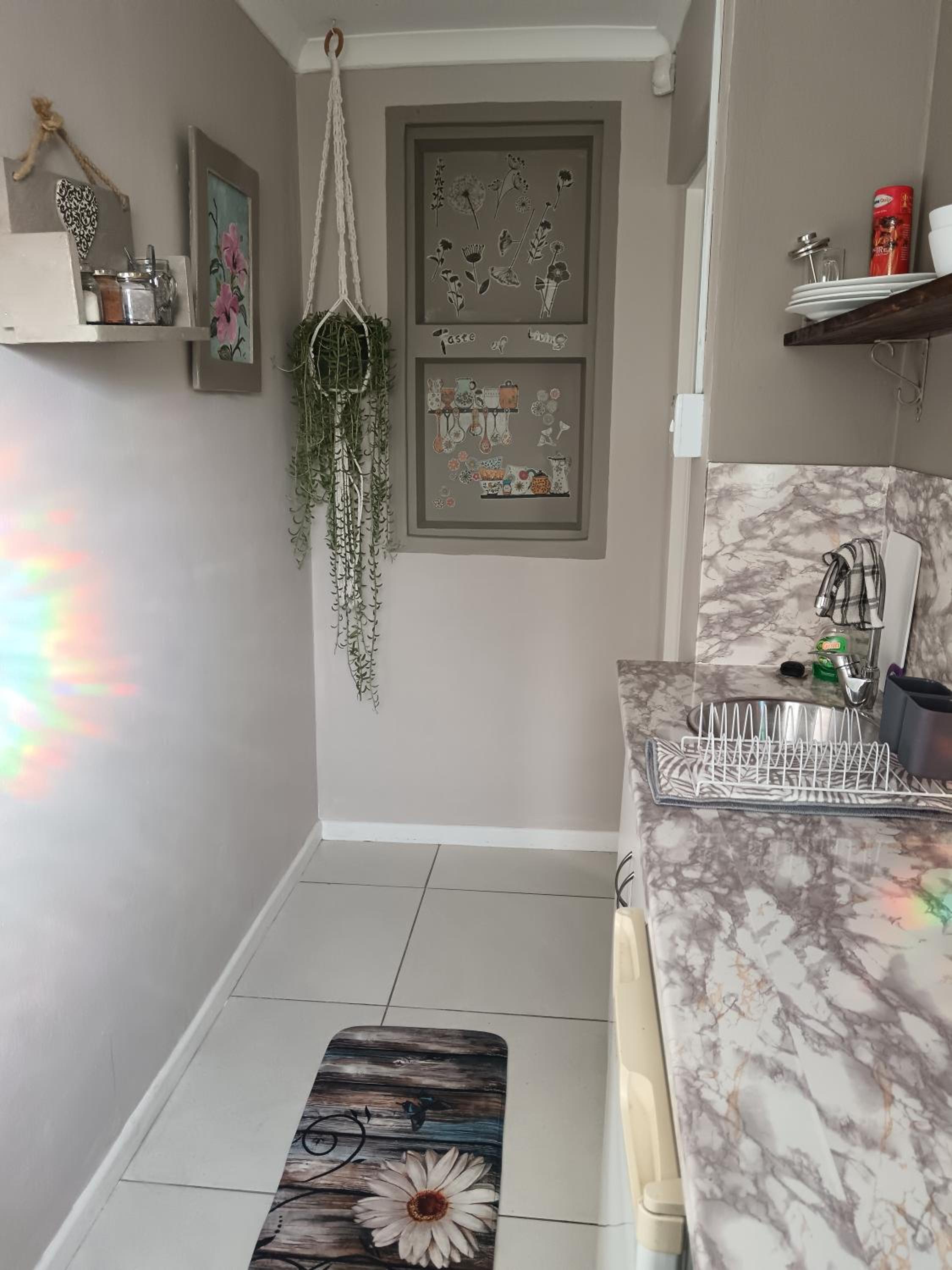 One-Bedroom Apartment - Photo 10