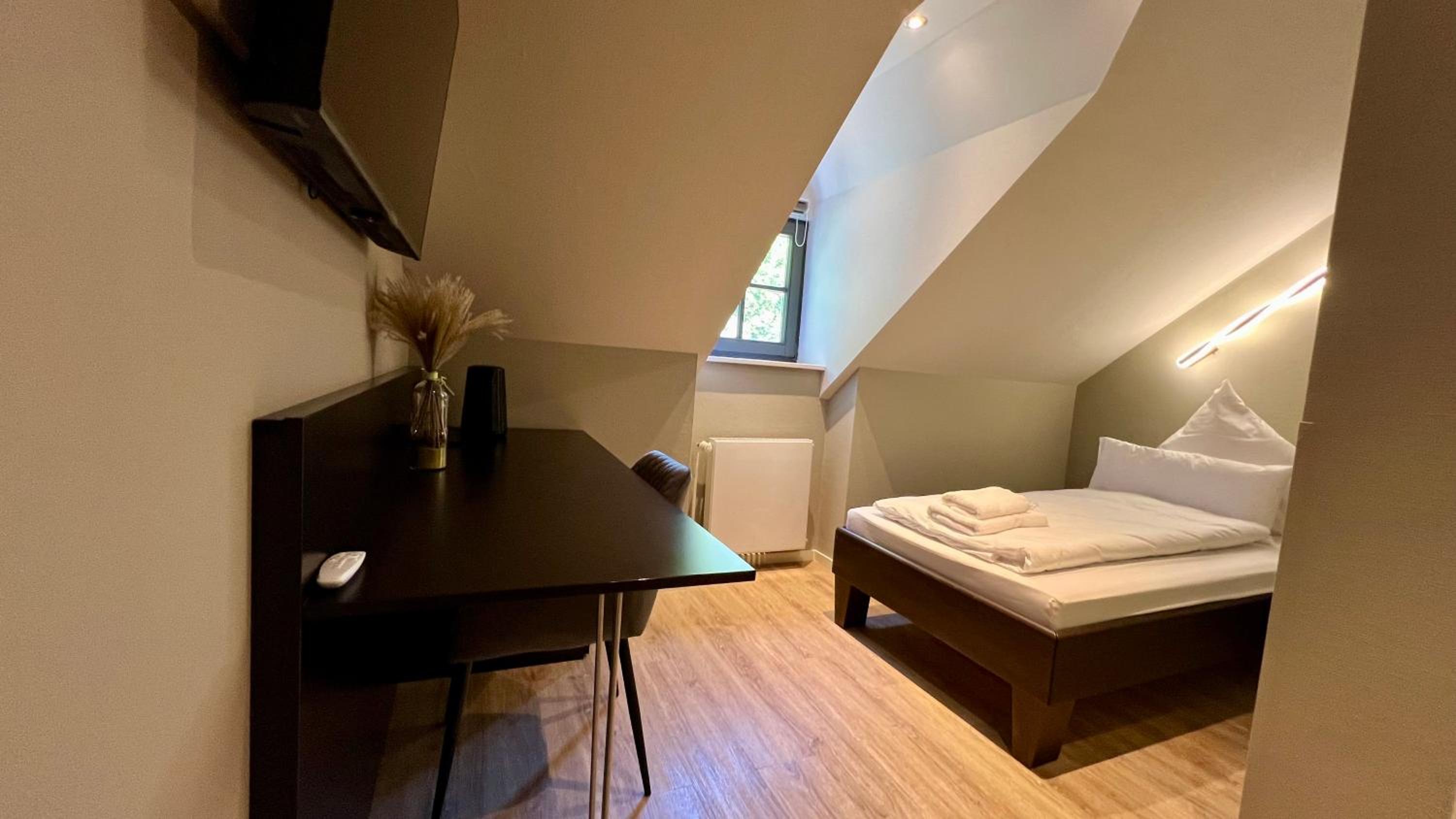 Single Room photo 2