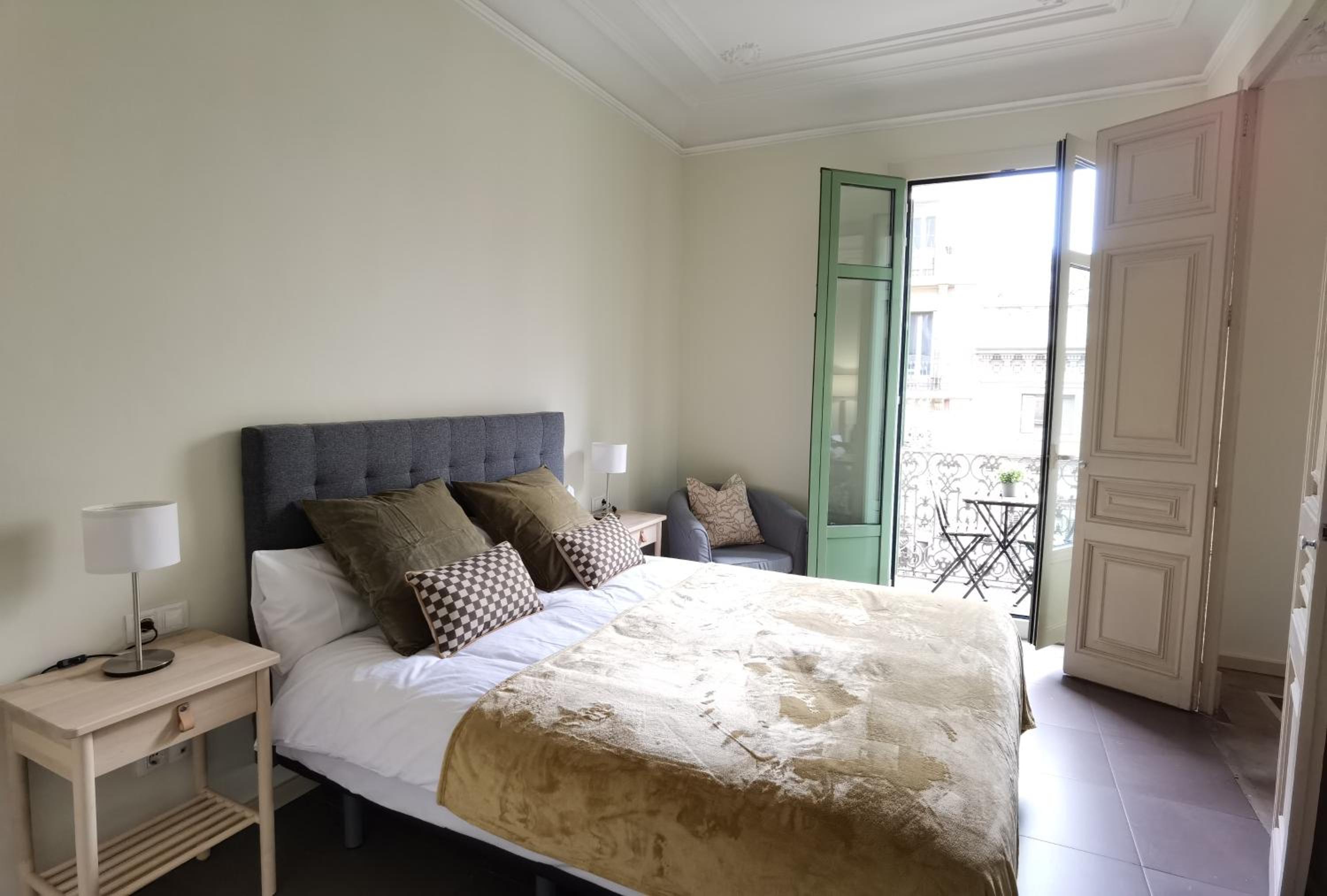 Three-Bedroom Deluxe Apartment photo 2