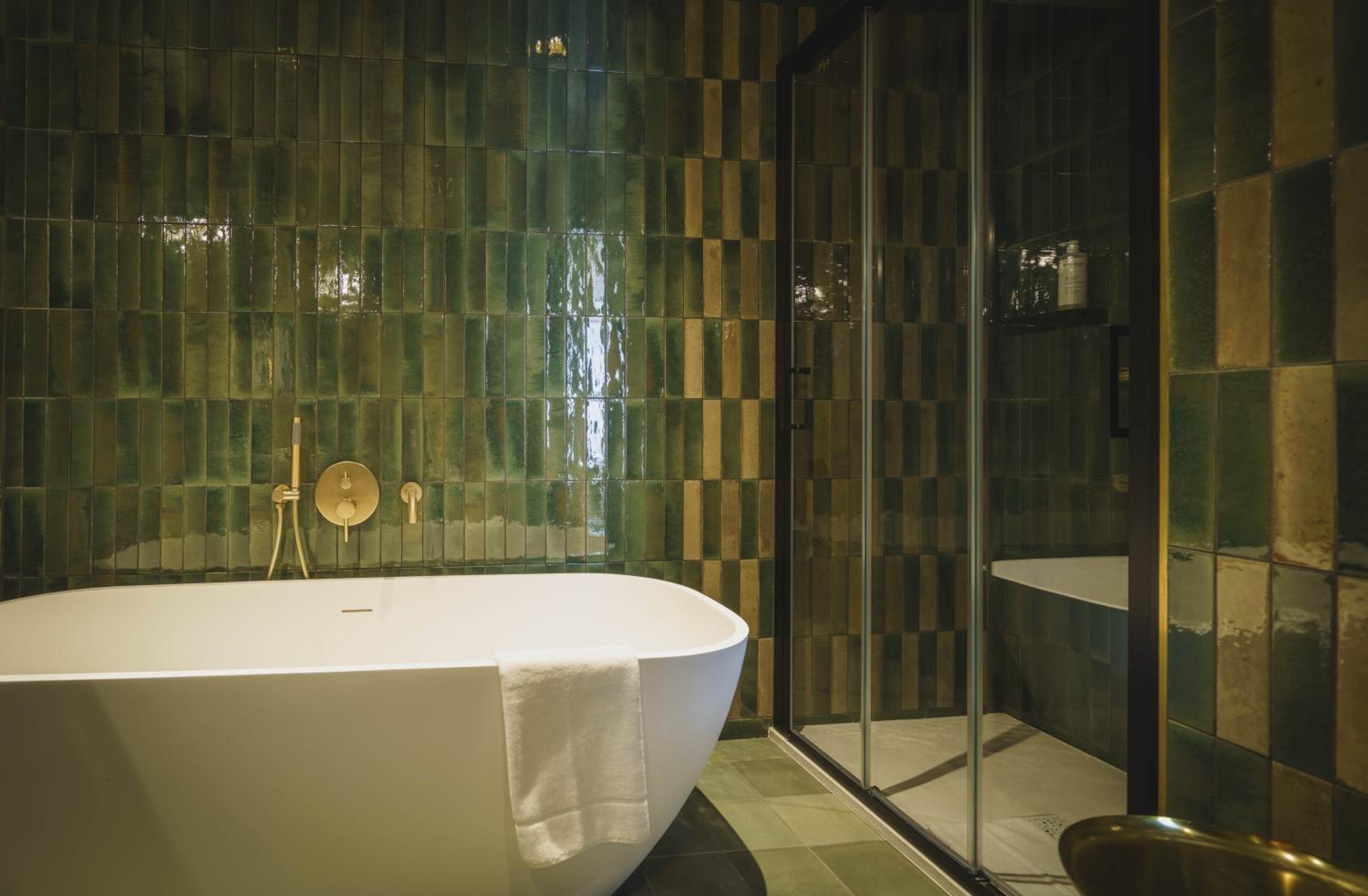 Junior Suite Shower and Bath