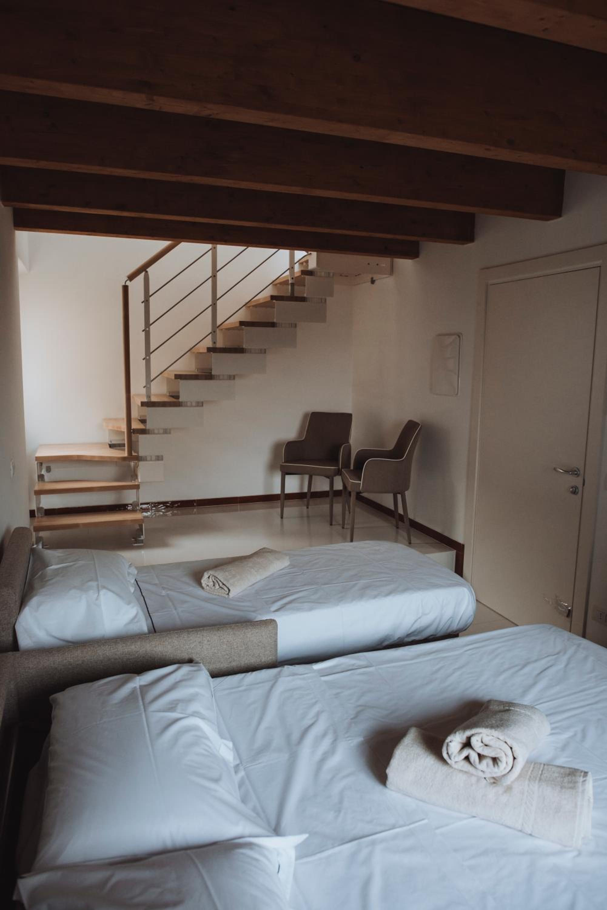 Deluxe Family Room - Photo 6