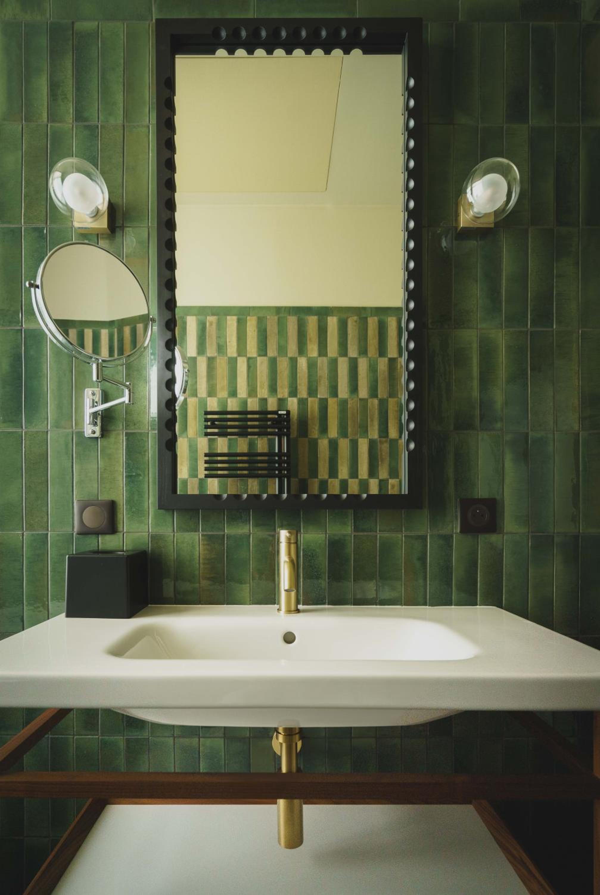 Standard Double Room Bath and Shower