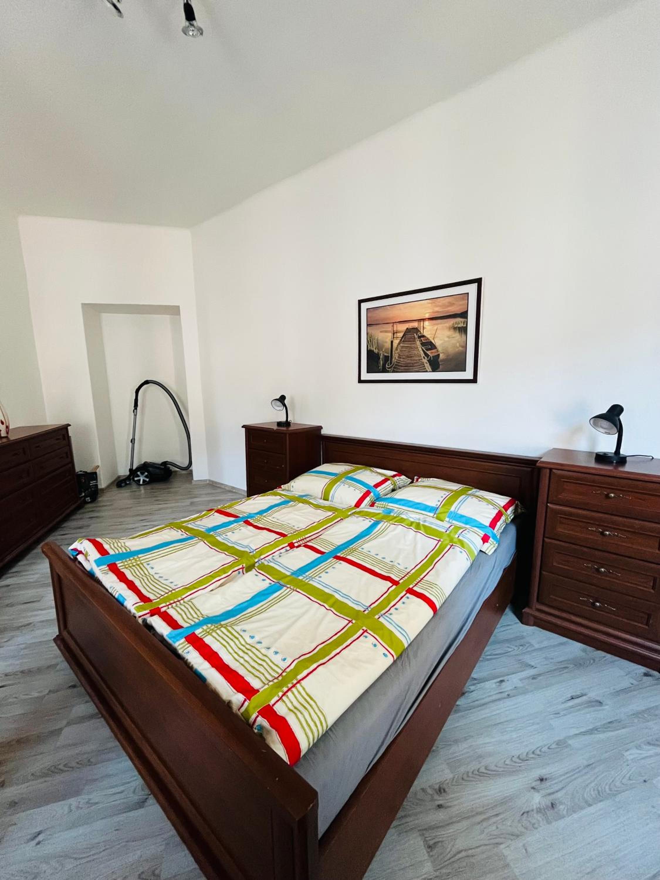 One-Bedroom Superior Apartment - Photo 12