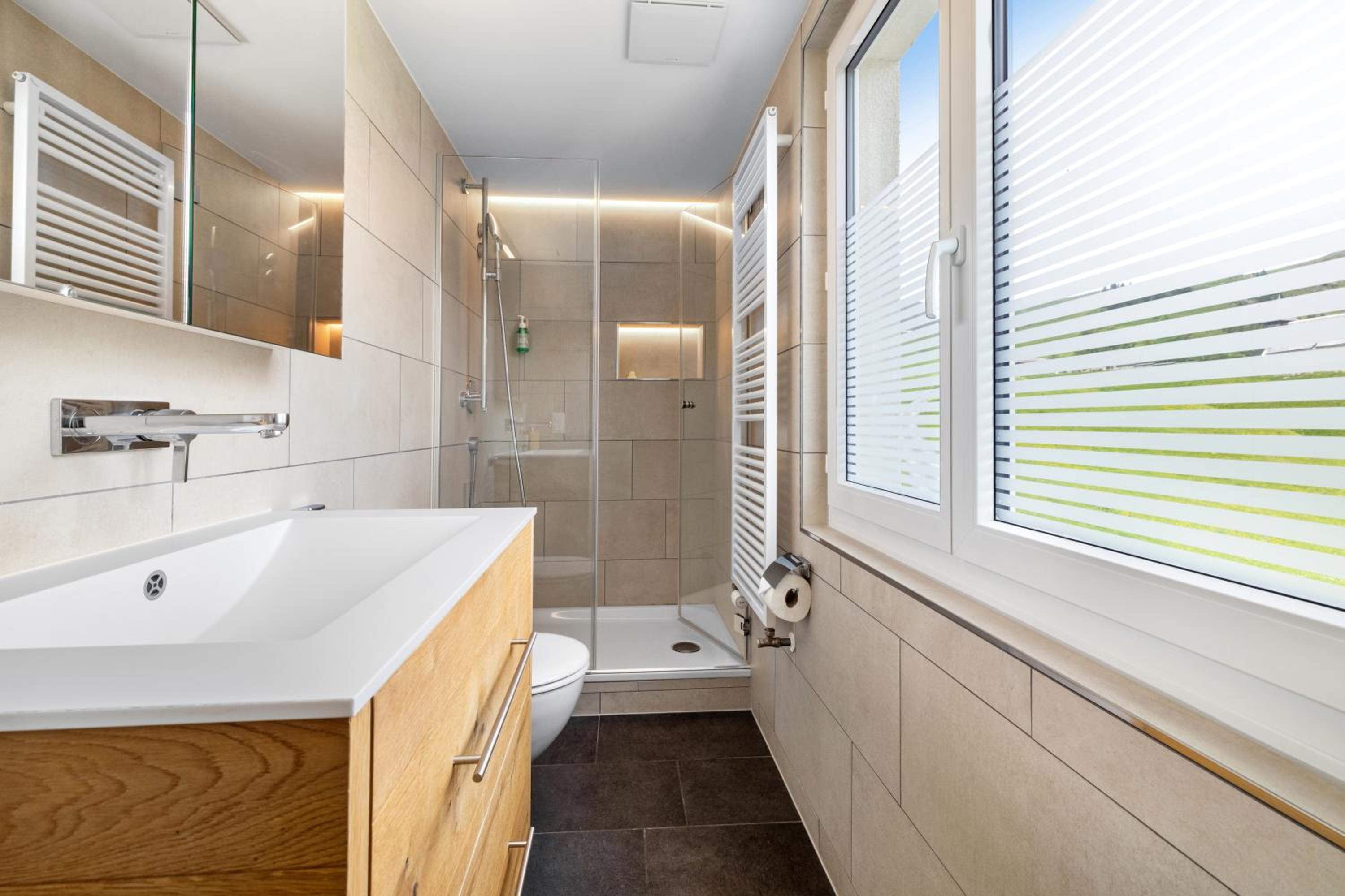 Double Room with Balcony - Photo 2